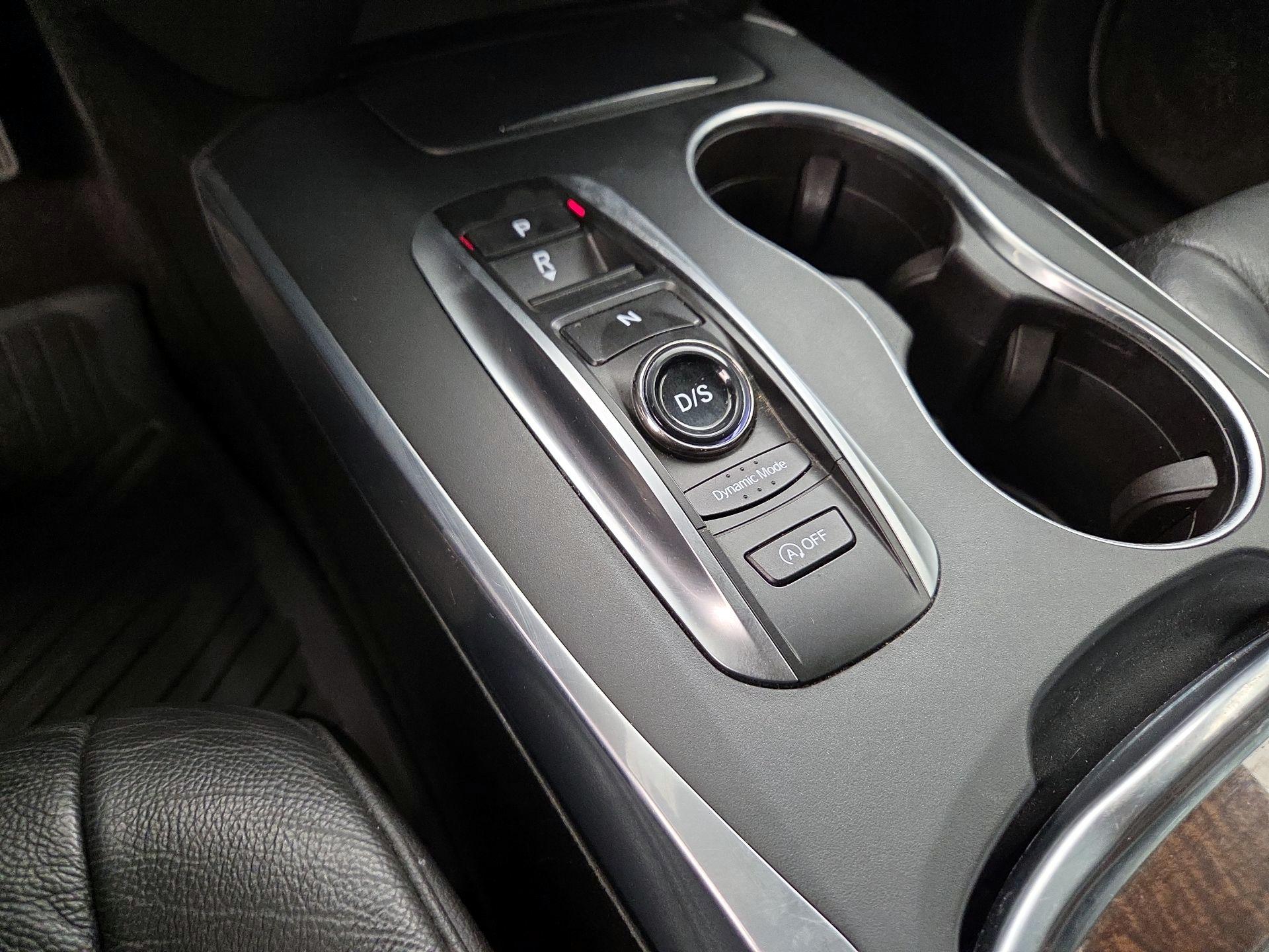 Thumbnail: 2020 Acura MDX - 17