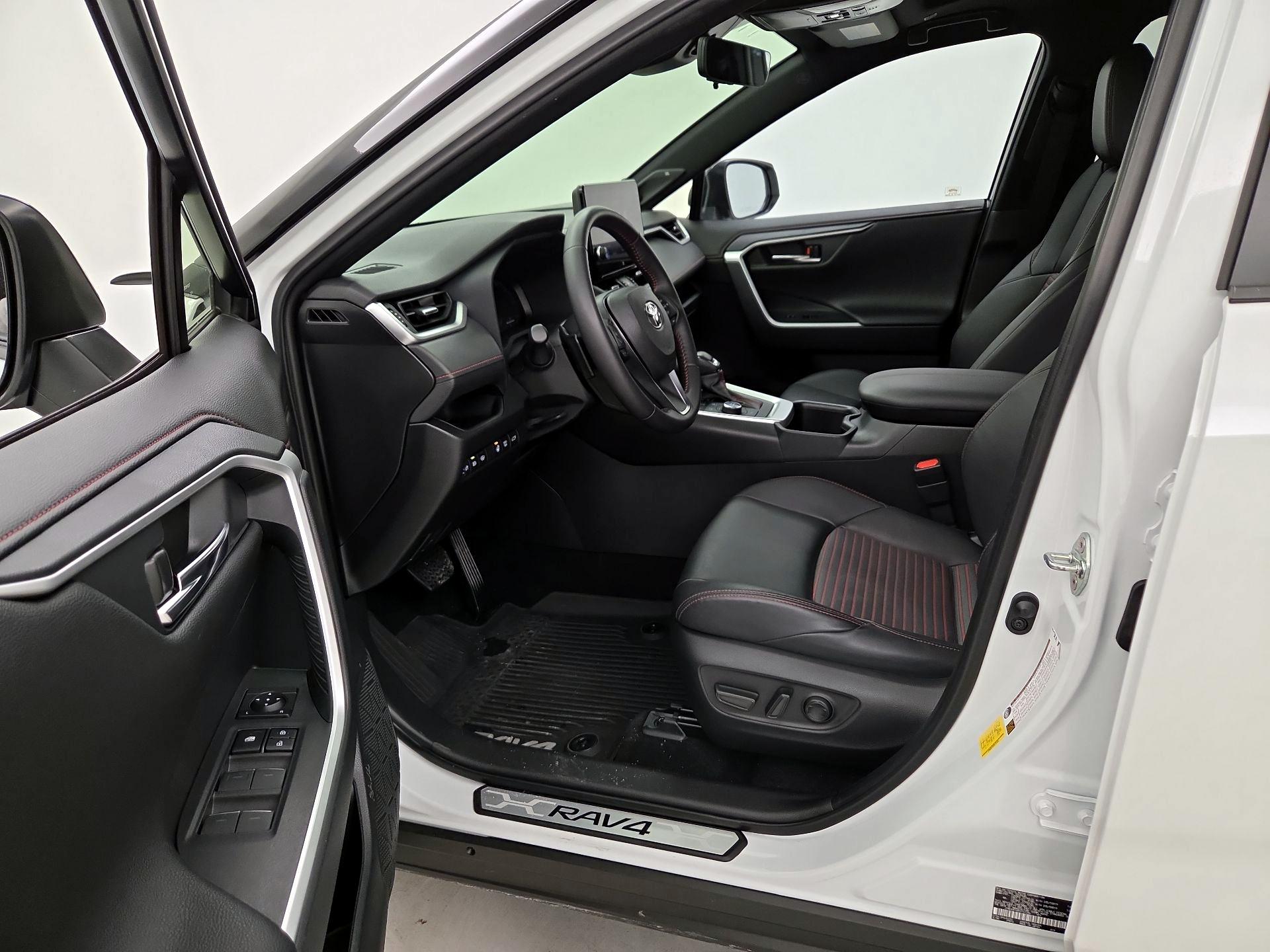 Thumbnail: 2023 Toyota RAV4 - 11