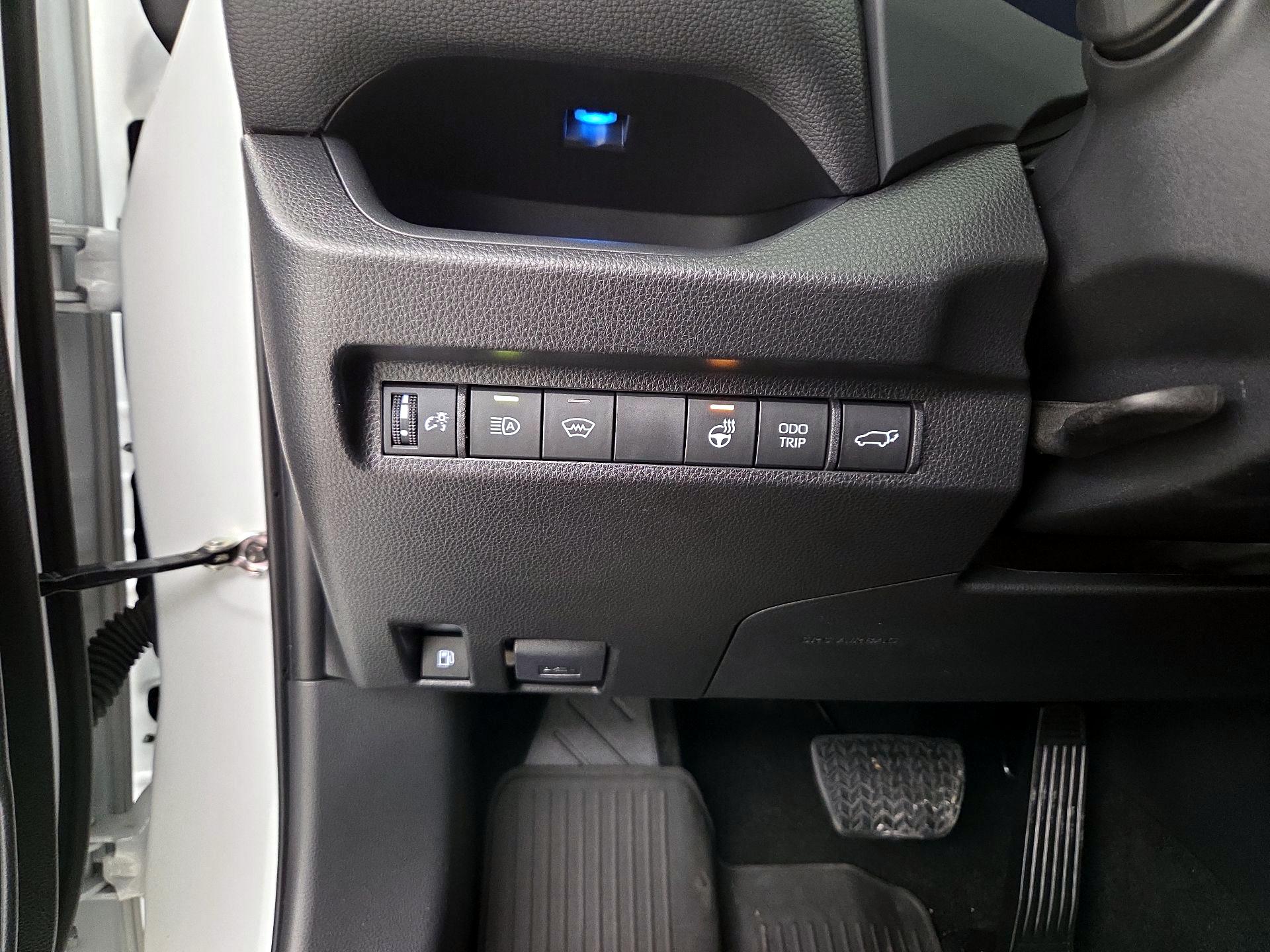 Thumbnail: 2023 Toyota RAV4 - 13