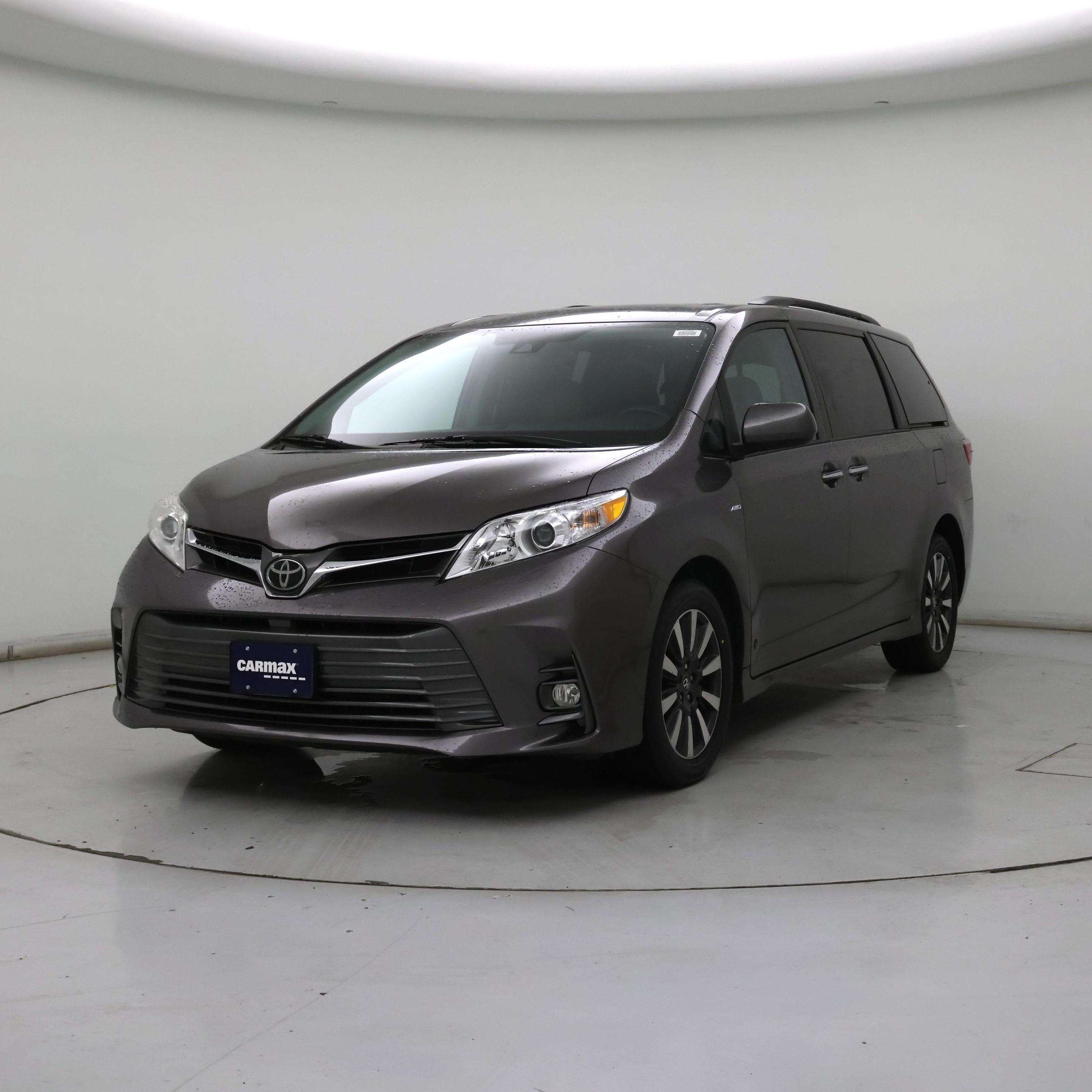 Thumbnail: 2019 Toyota Sienna - 4