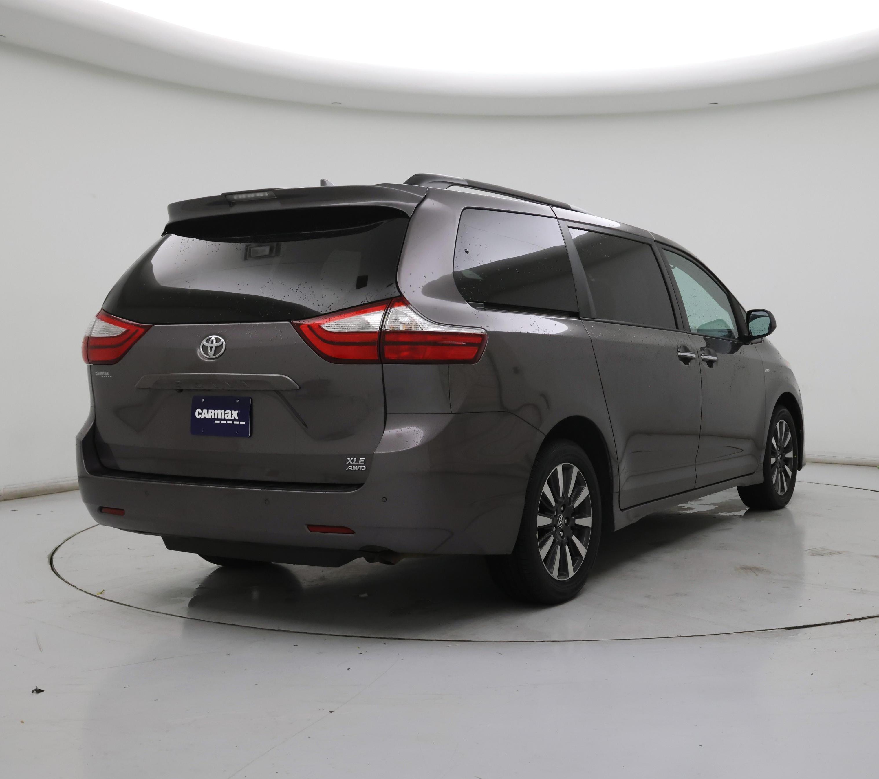 Thumbnail: 2019 Toyota Sienna - 8