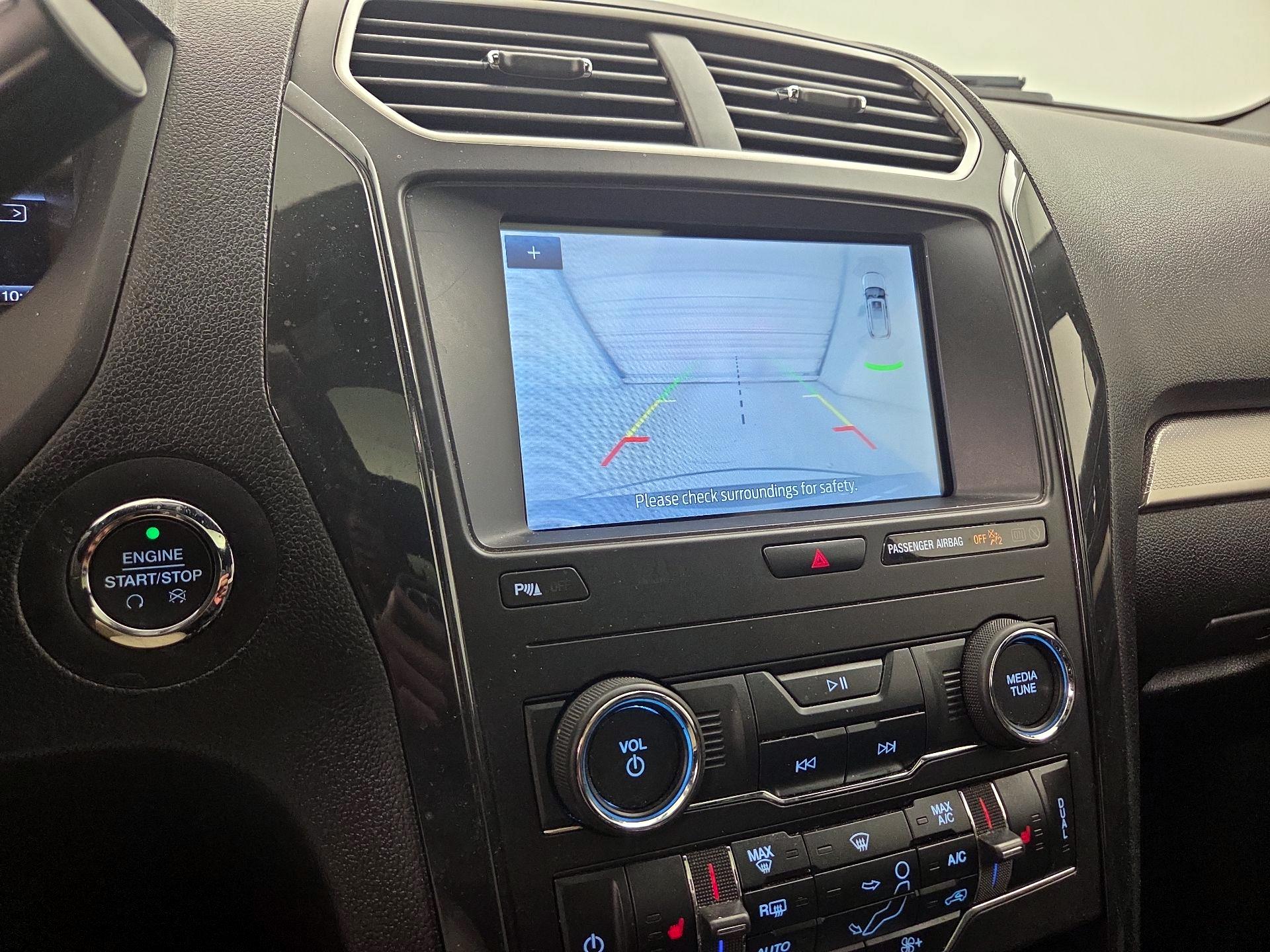 Thumbnail: 2018 Ford Explorer - 14