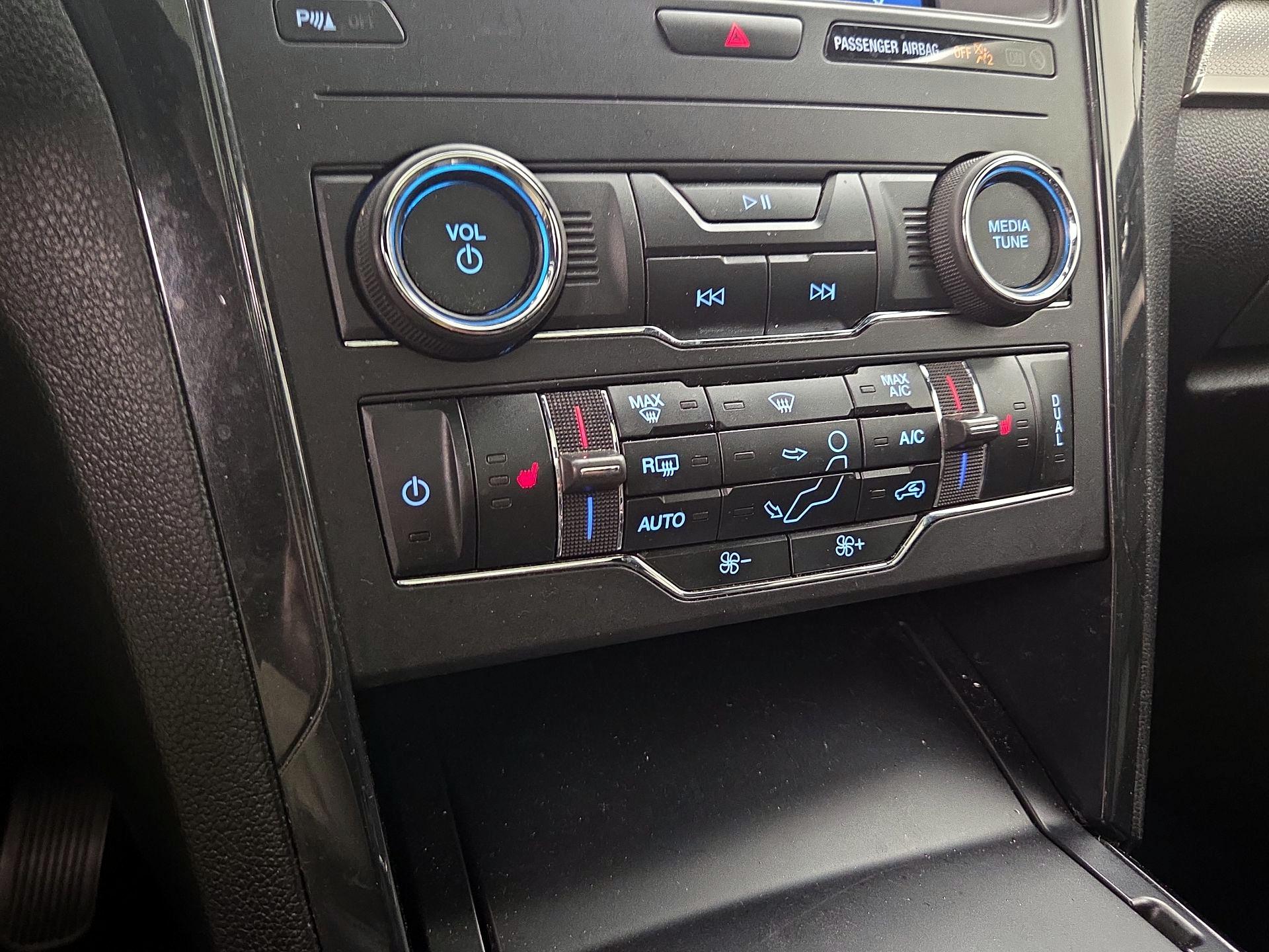 Thumbnail: 2018 Ford Explorer - 16