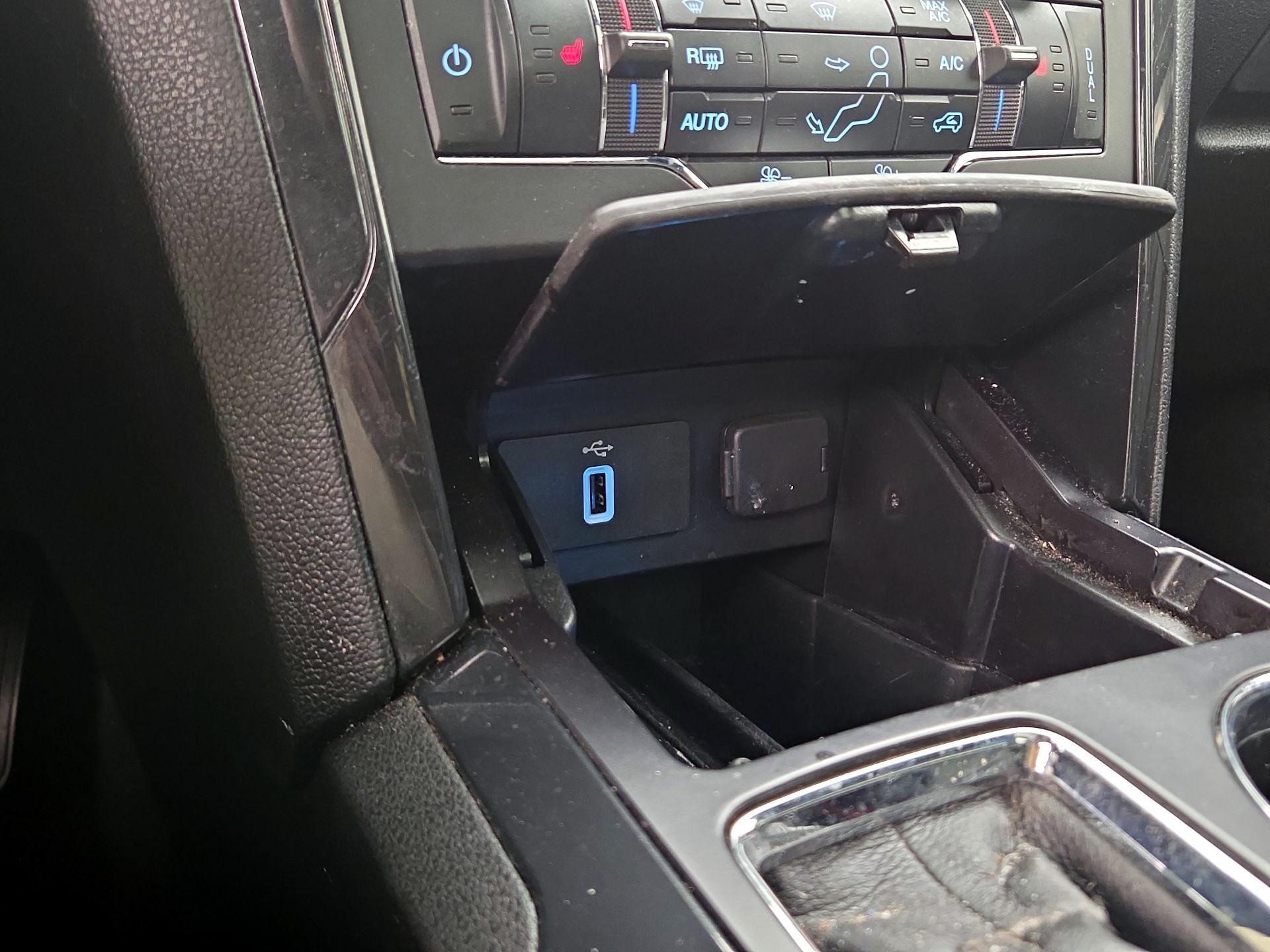 Thumbnail: 2018 Ford Explorer - 18