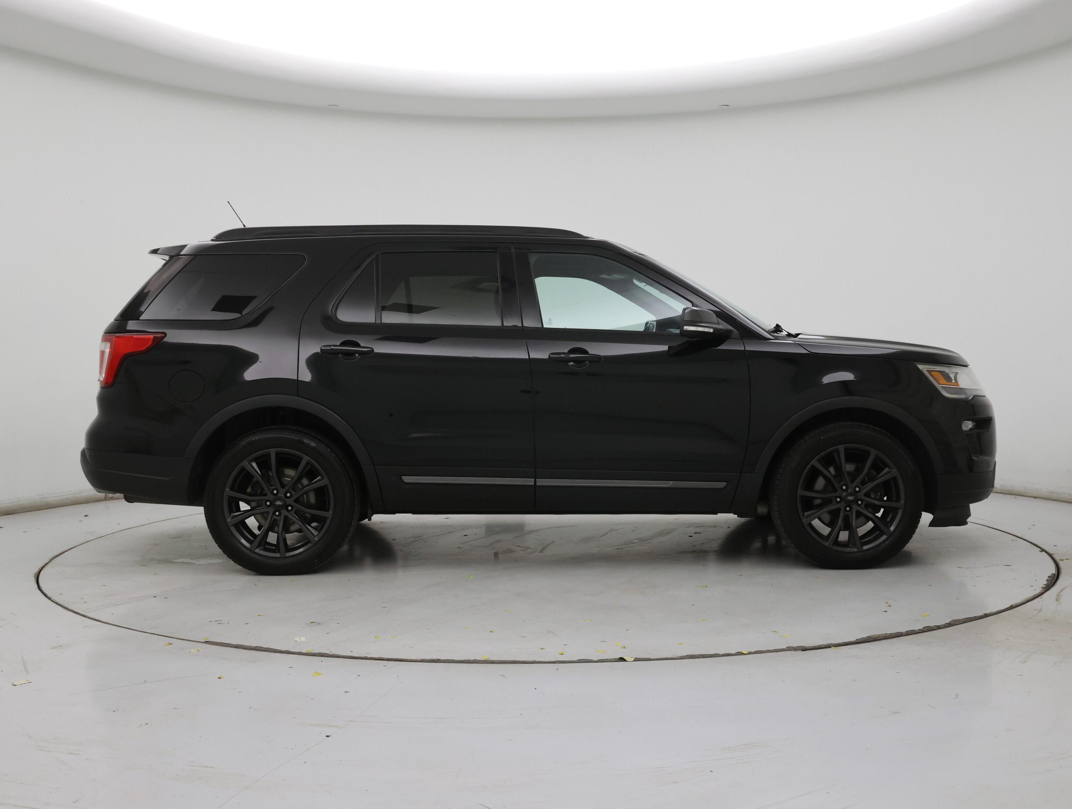 Thumbnail: 2018 Ford Explorer - 7