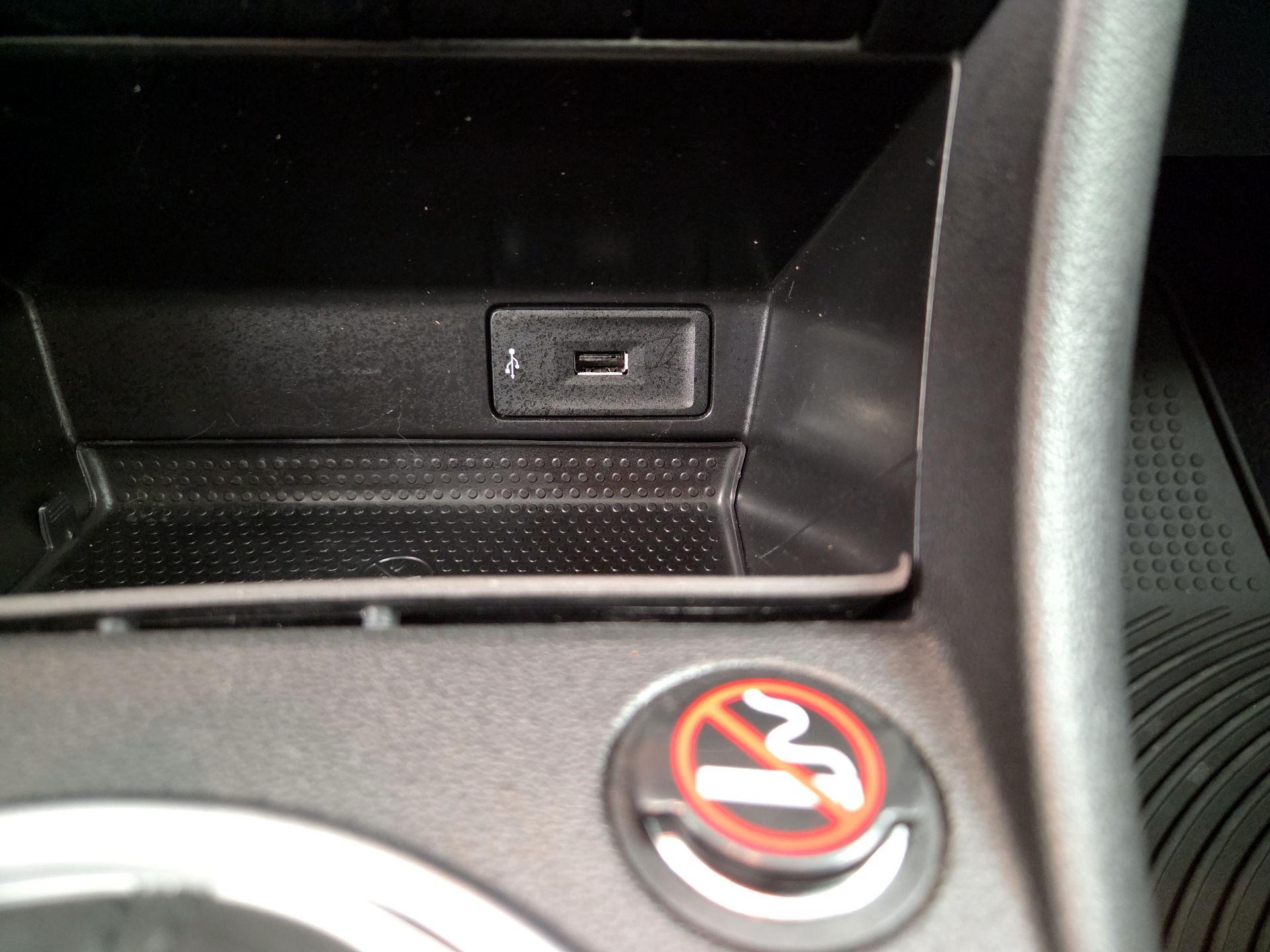 Thumbnail: 2019 Volkswagen Beetle - 18