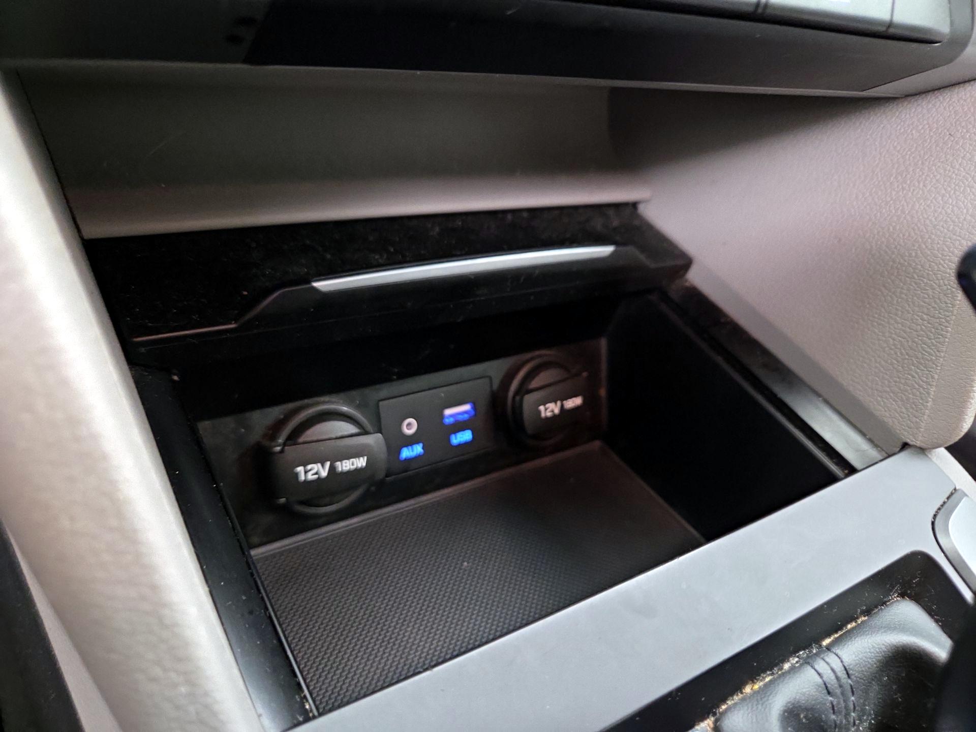 Thumbnail: 2017 Hyundai Elantra - 18