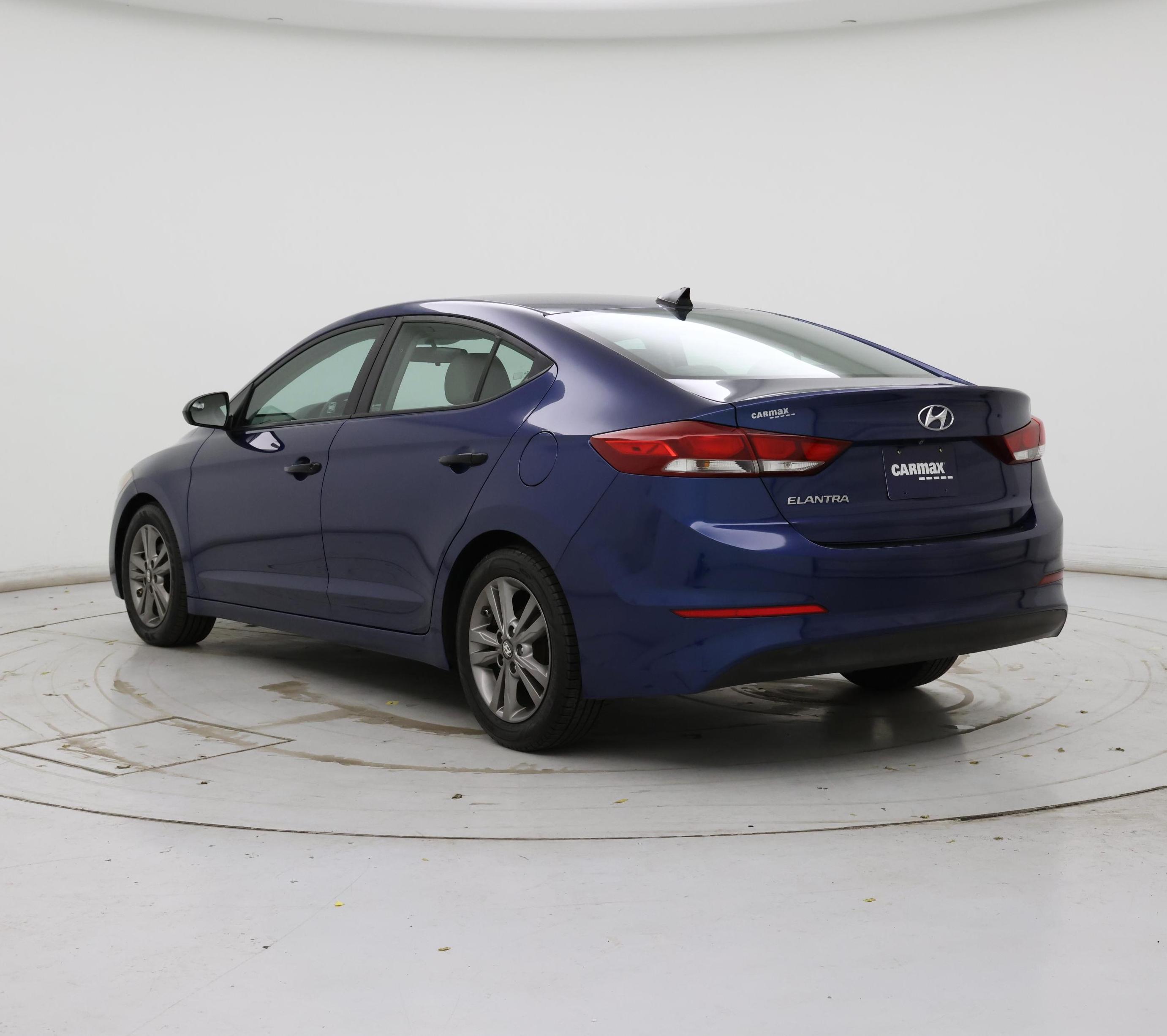 Thumbnail: 2017 Hyundai Elantra - 2