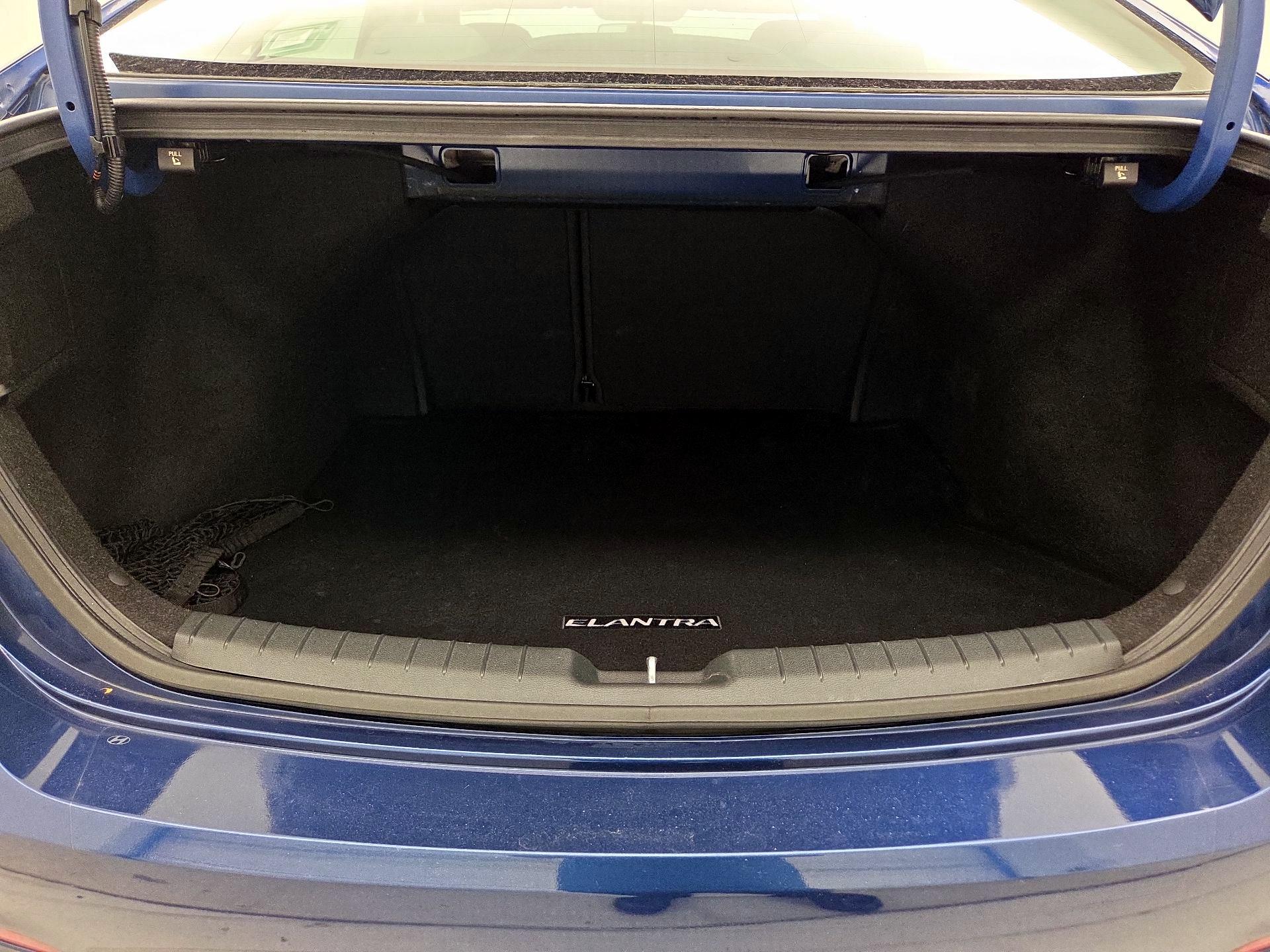 Thumbnail: 2017 Hyundai Elantra - 20