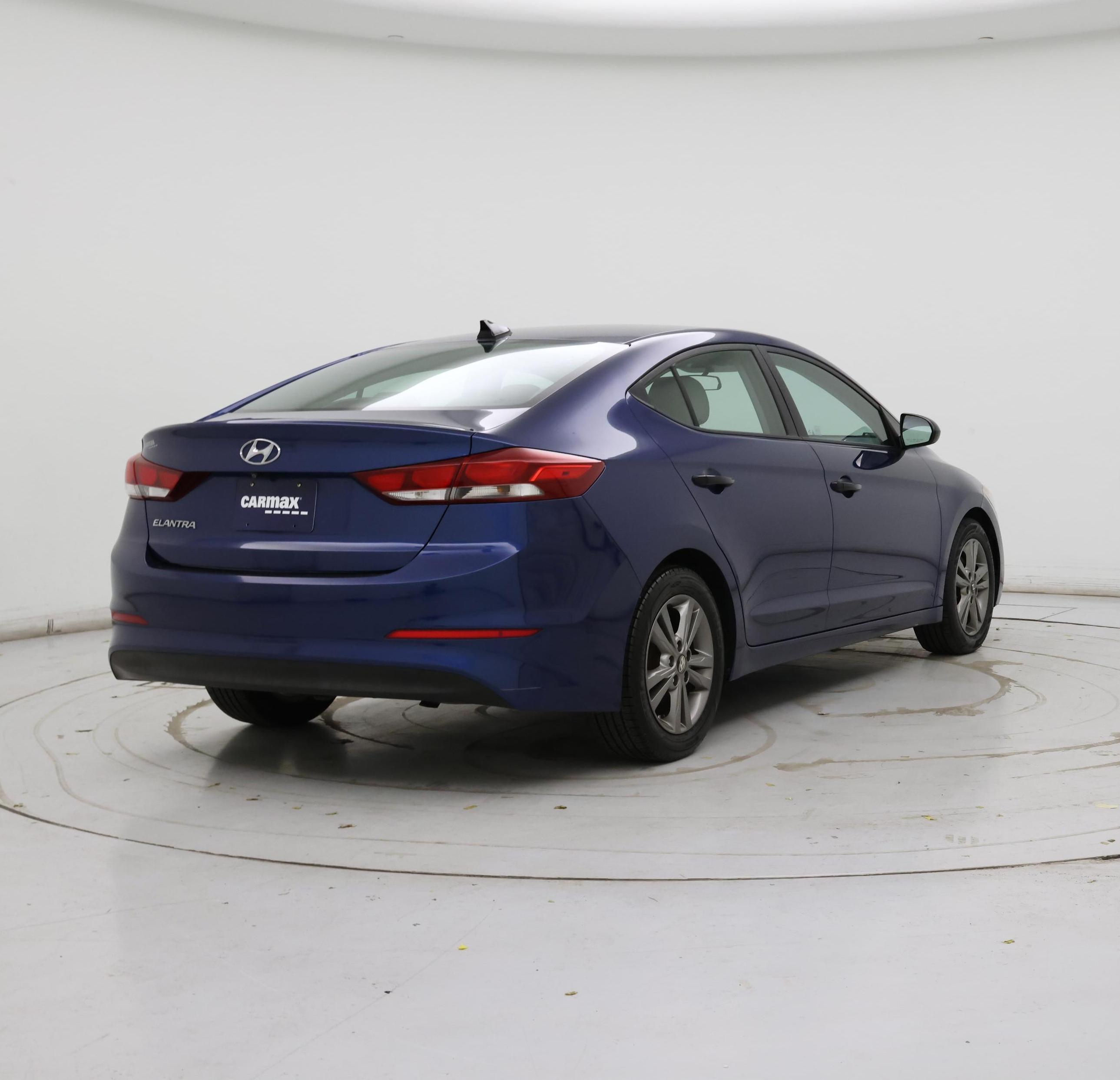 Thumbnail: 2017 Hyundai Elantra - 8