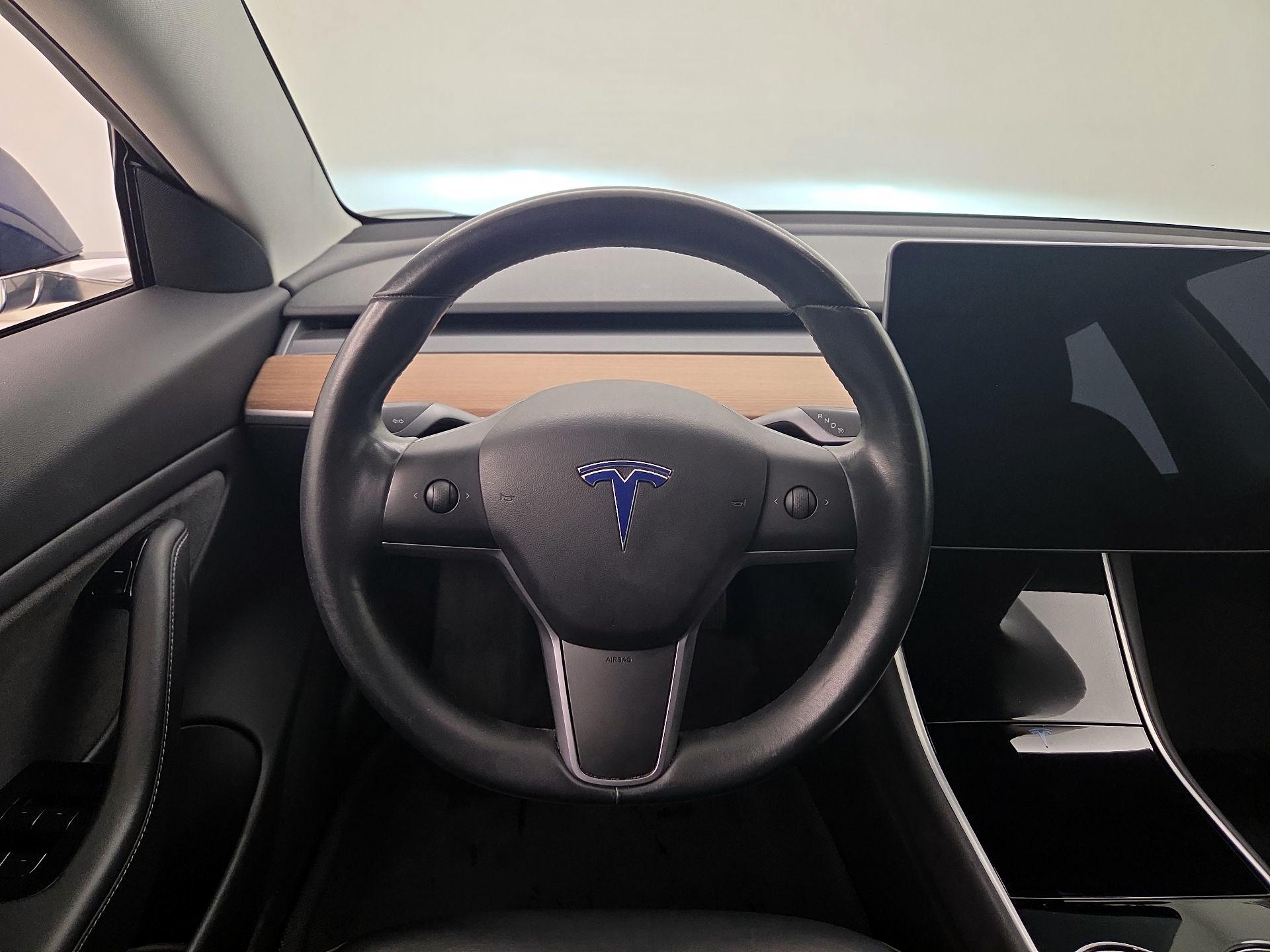 Thumbnail: 2019 Tesla Model 3 - 10