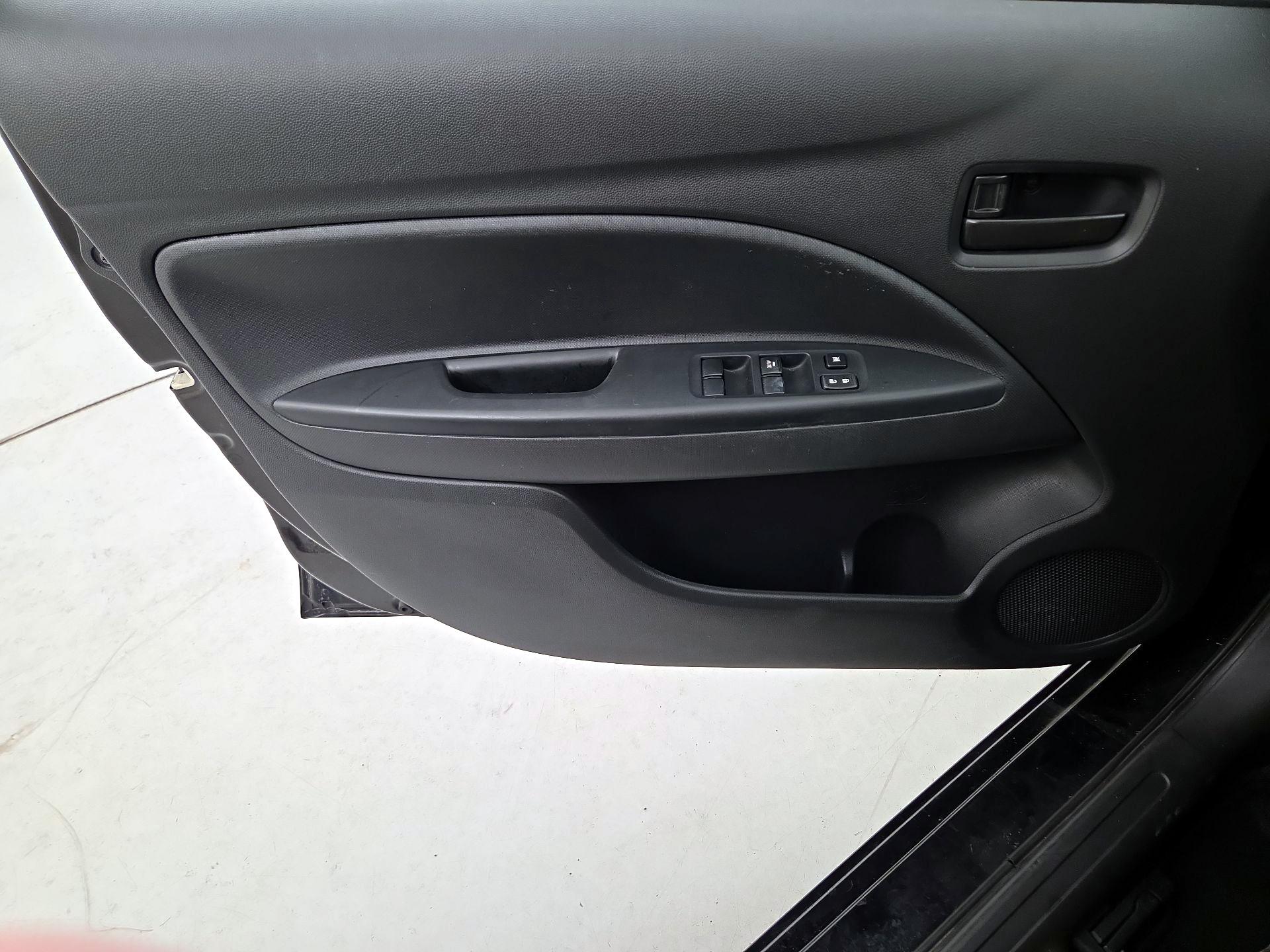 Thumbnail: 2017 Mitsubishi Mirage G4 - 10