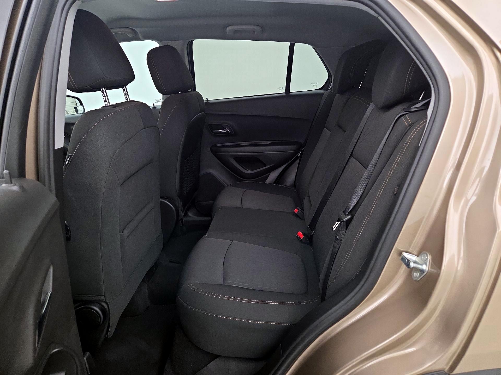 Thumbnail: 2018 Chevrolet Trax - 19