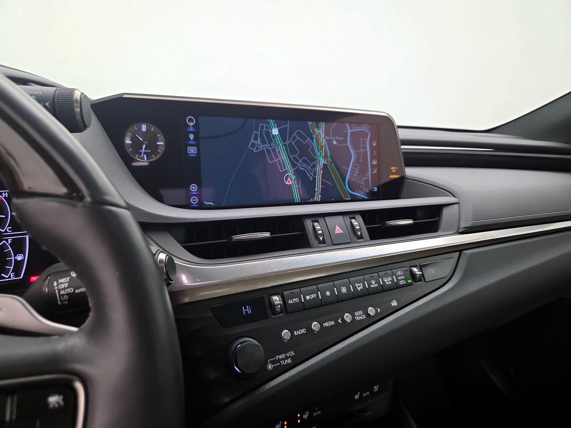 Thumbnail: 2019 Lexus ES - 14