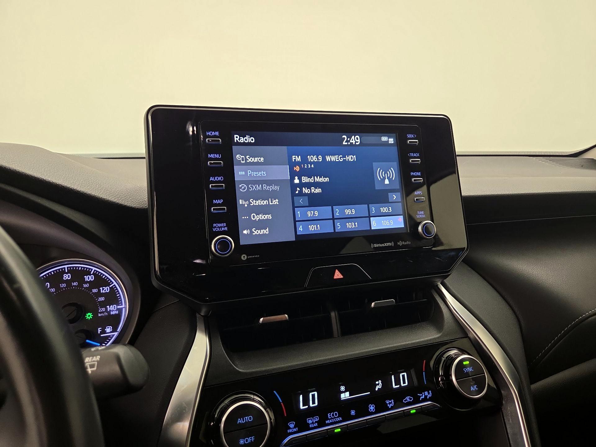 Thumbnail: 2021 Toyota Venza - 15