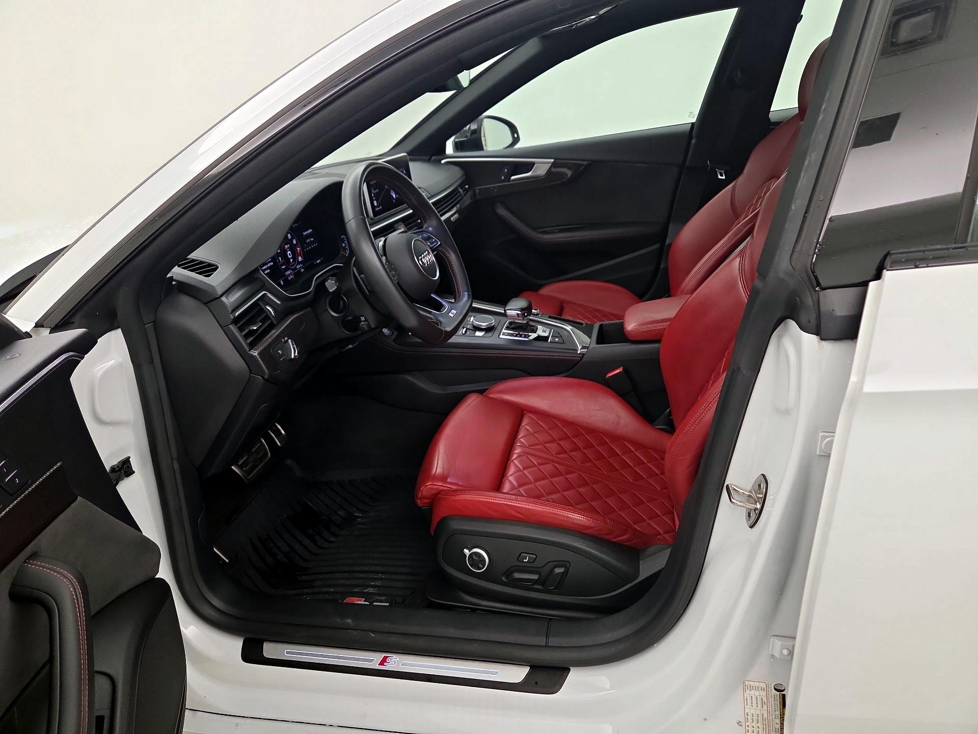 Thumbnail: 2019 Audi S5 - 11