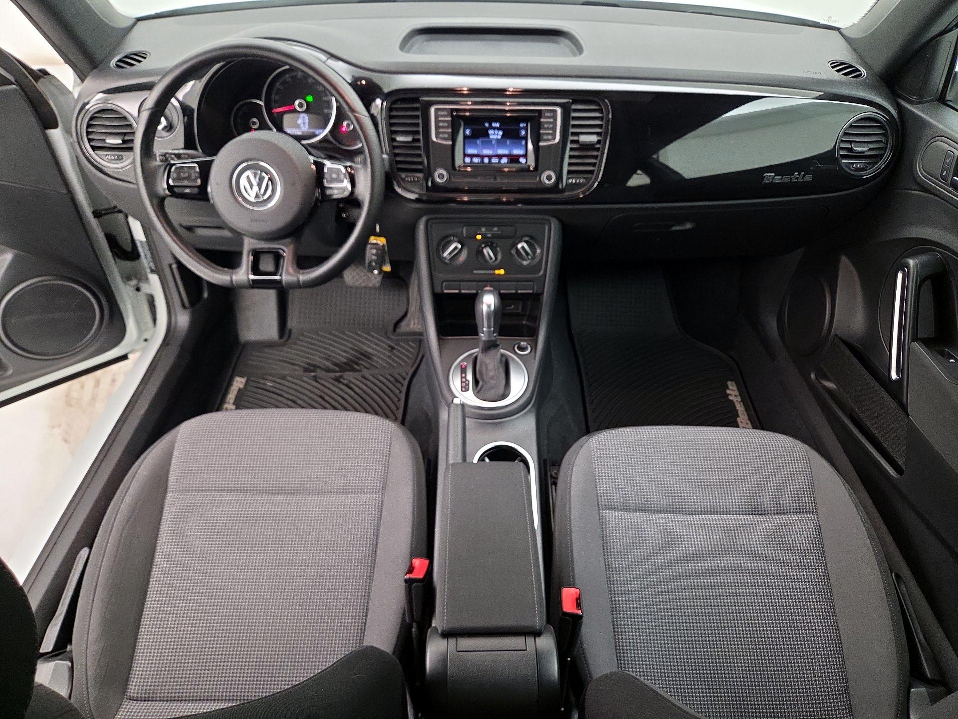 Thumbnail: 2018 Volkswagen Beetle - 9