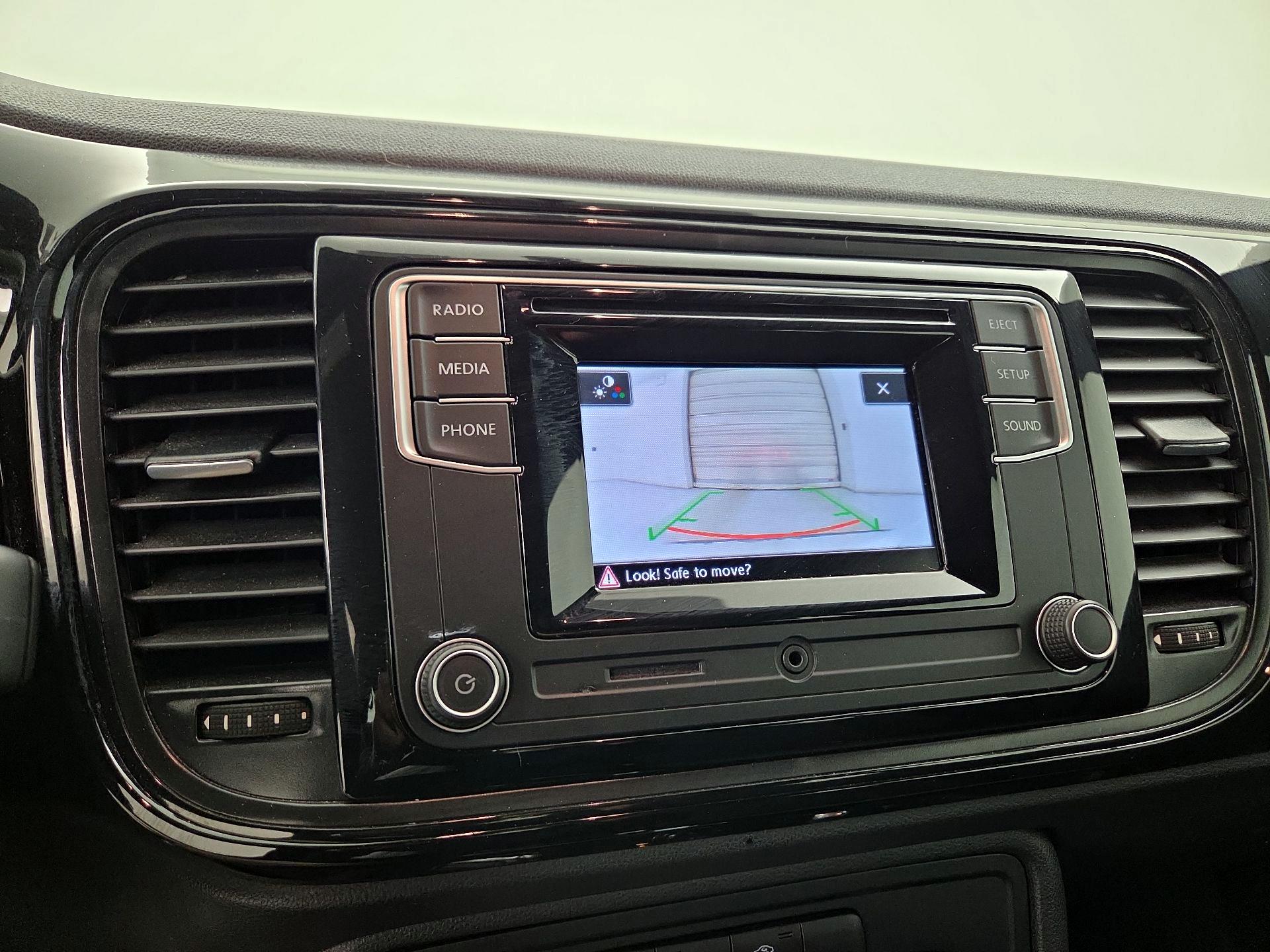 Thumbnail: 2018 Volkswagen Beetle - 13