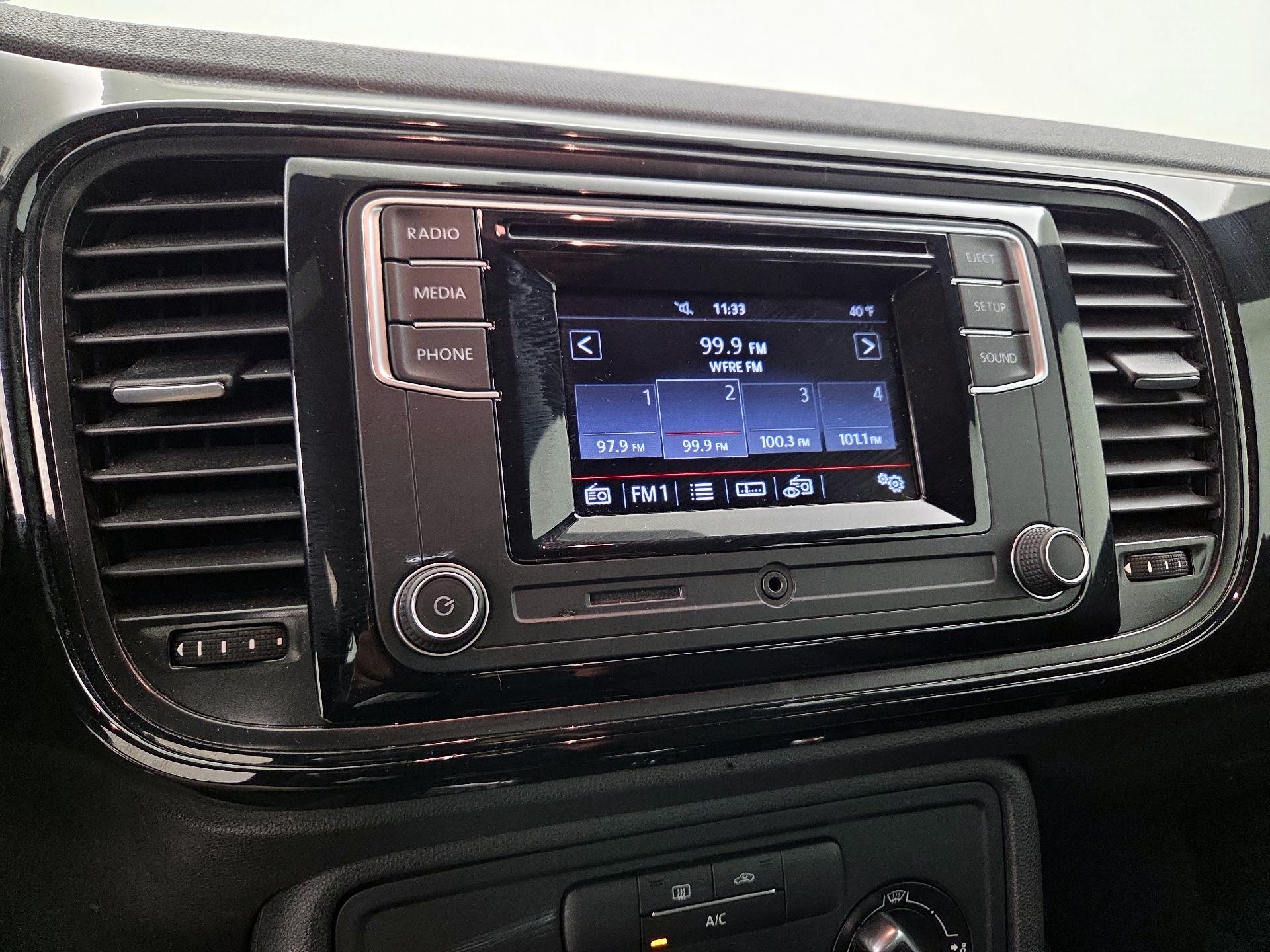 Thumbnail: 2018 Volkswagen Beetle - 14