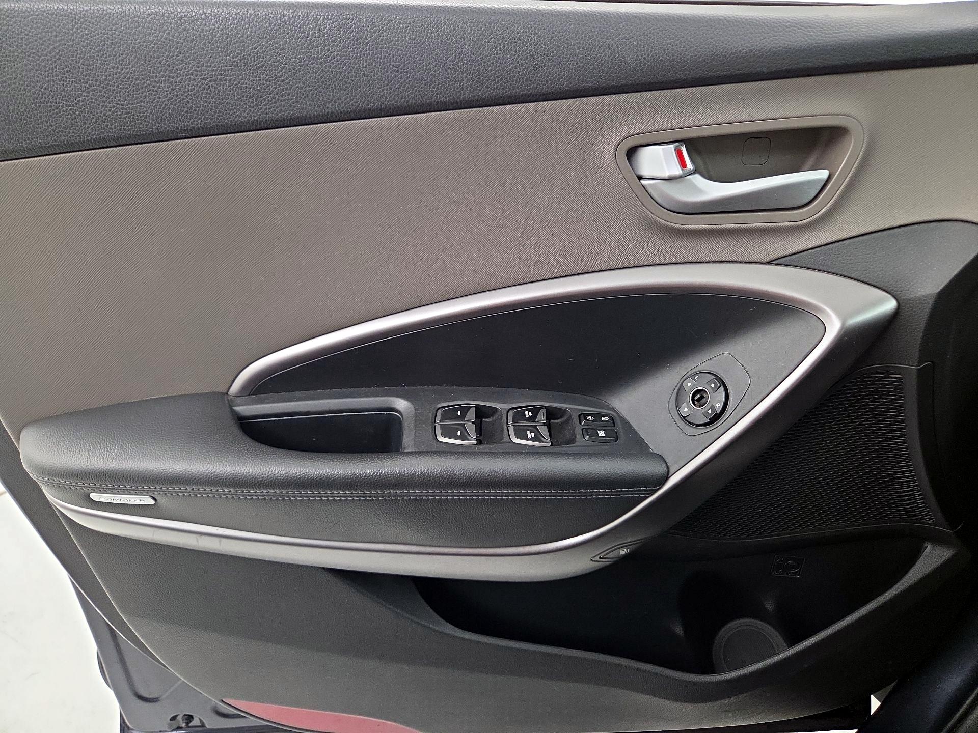 Thumbnail: 2015 Hyundai Santa Fe - 12