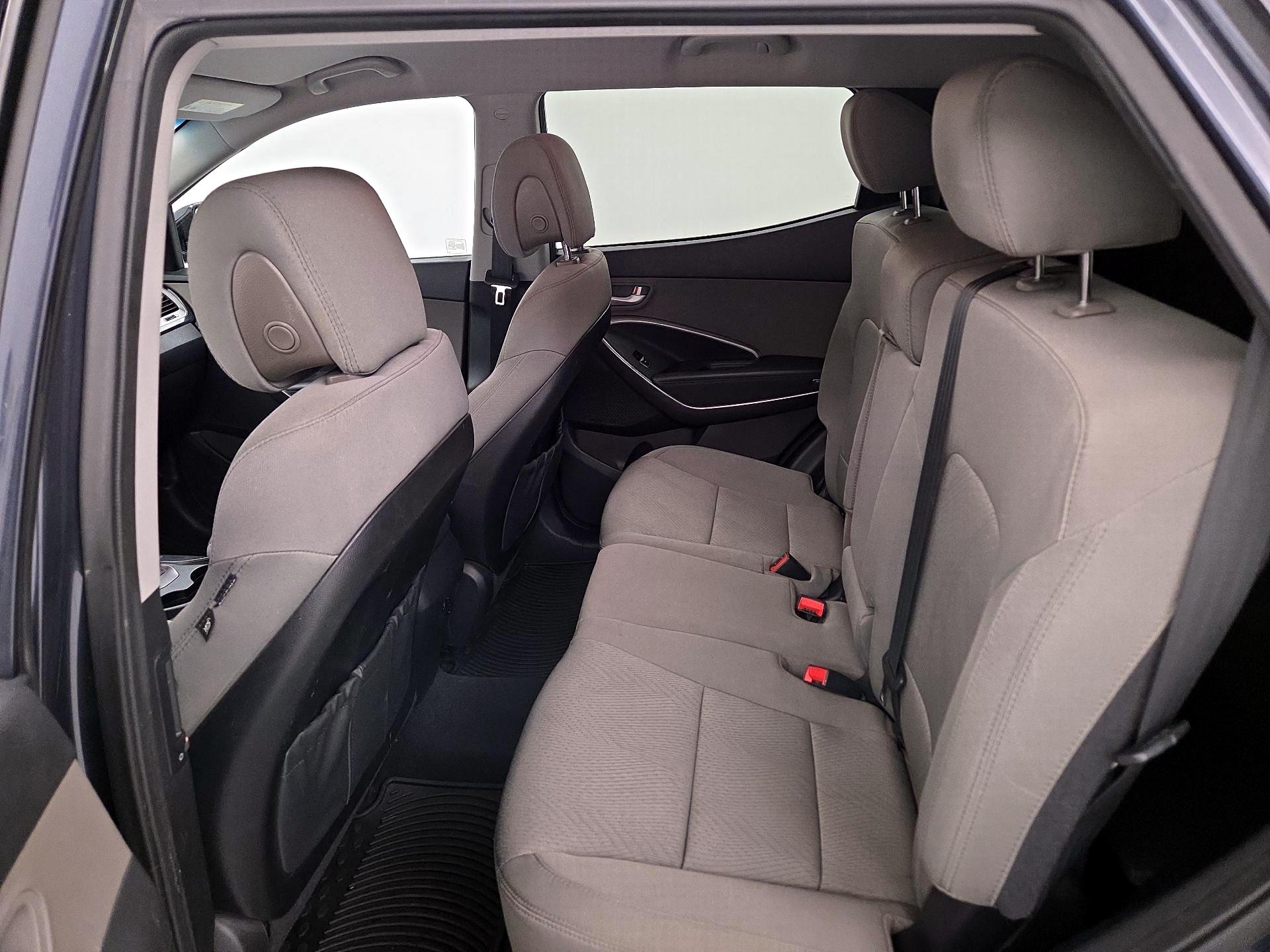 Thumbnail: 2015 Hyundai Santa Fe - 19