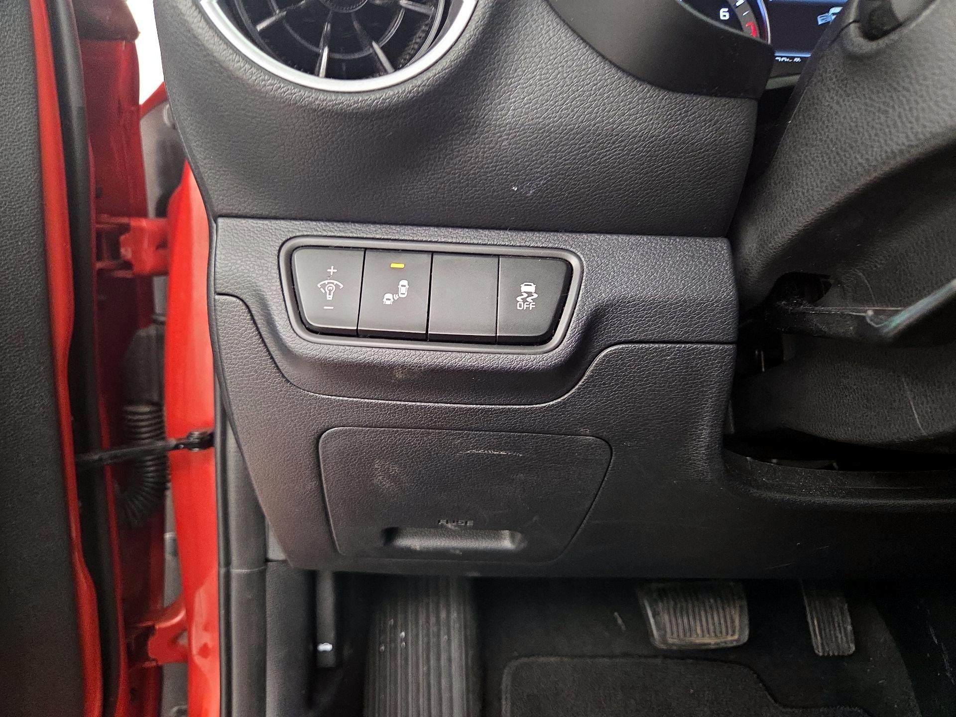 Thumbnail: 2022 Kia Forte - 13