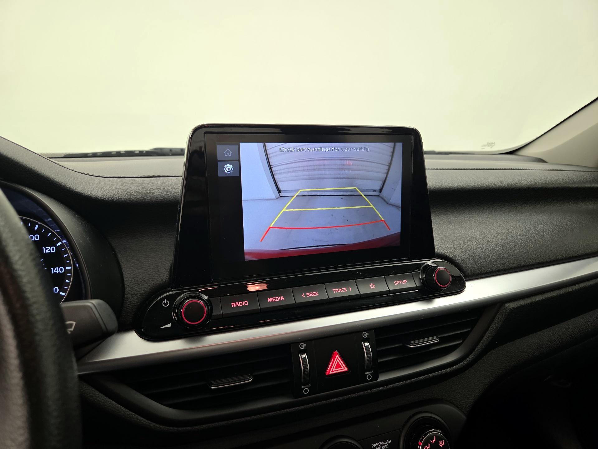 Thumbnail: 2022 Kia Forte - 14