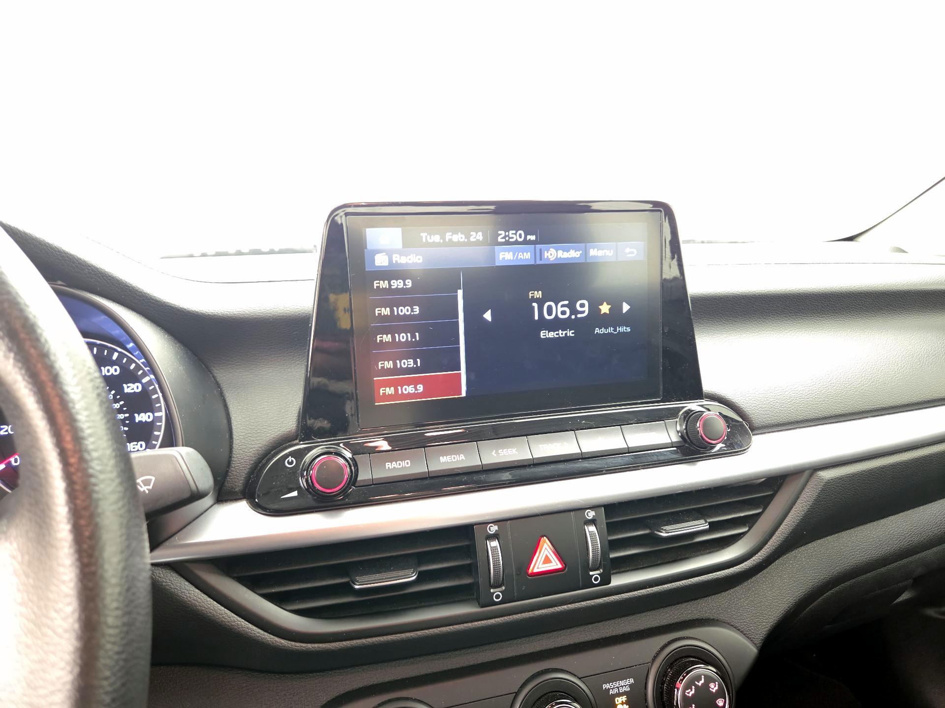 Thumbnail: 2022 Kia Forte - 15