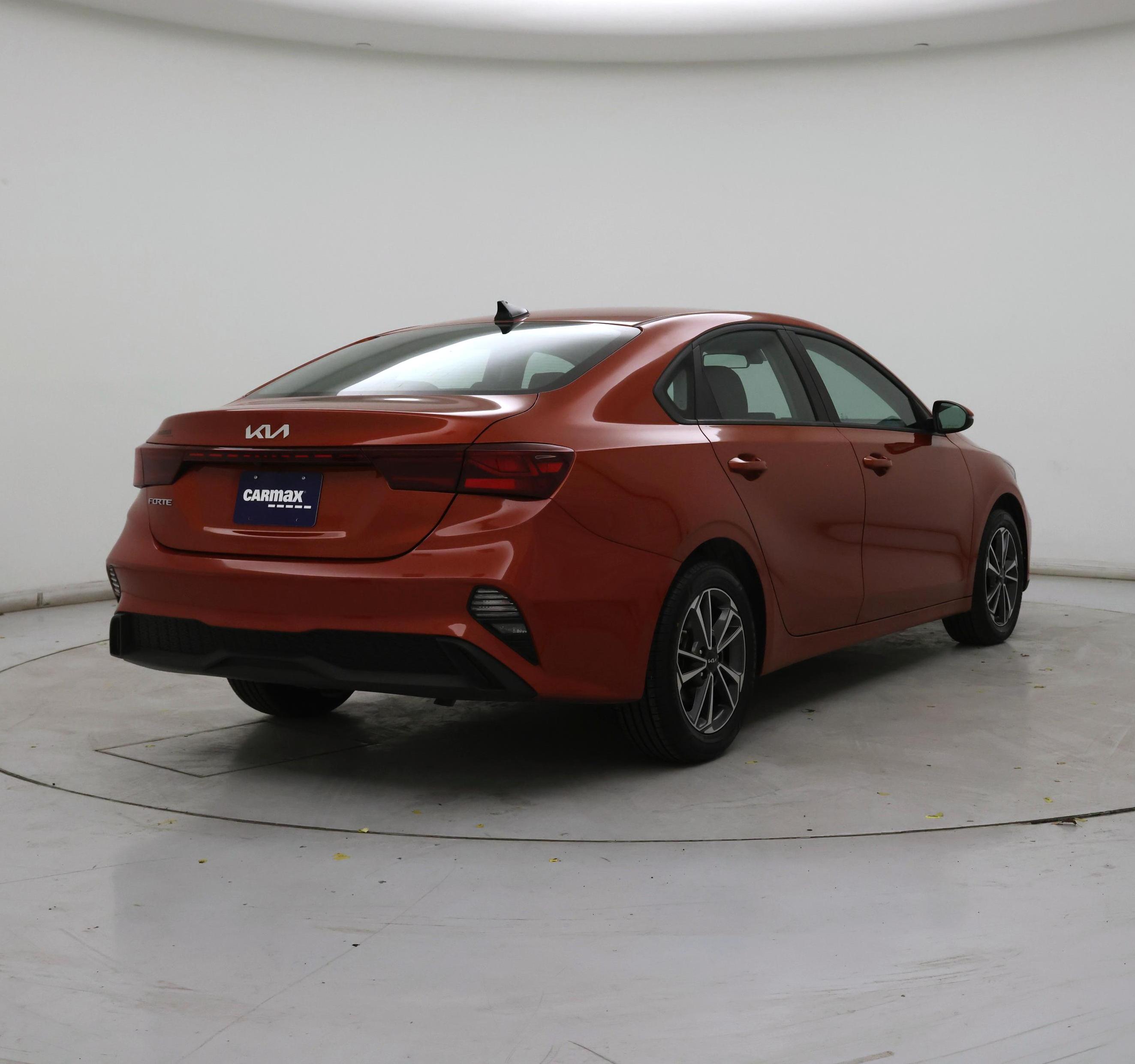 Thumbnail: 2022 Kia Forte - 8