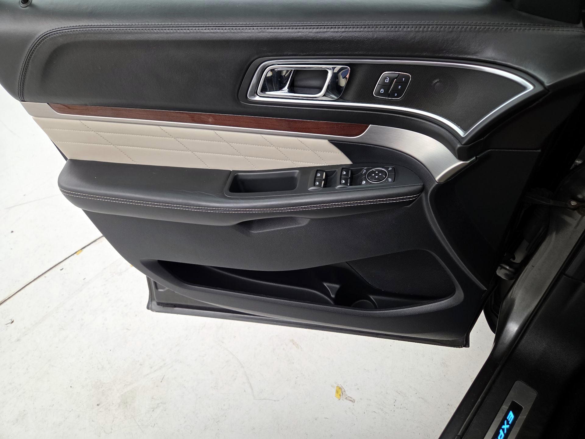 Thumbnail: 2019 Ford Explorer - 12