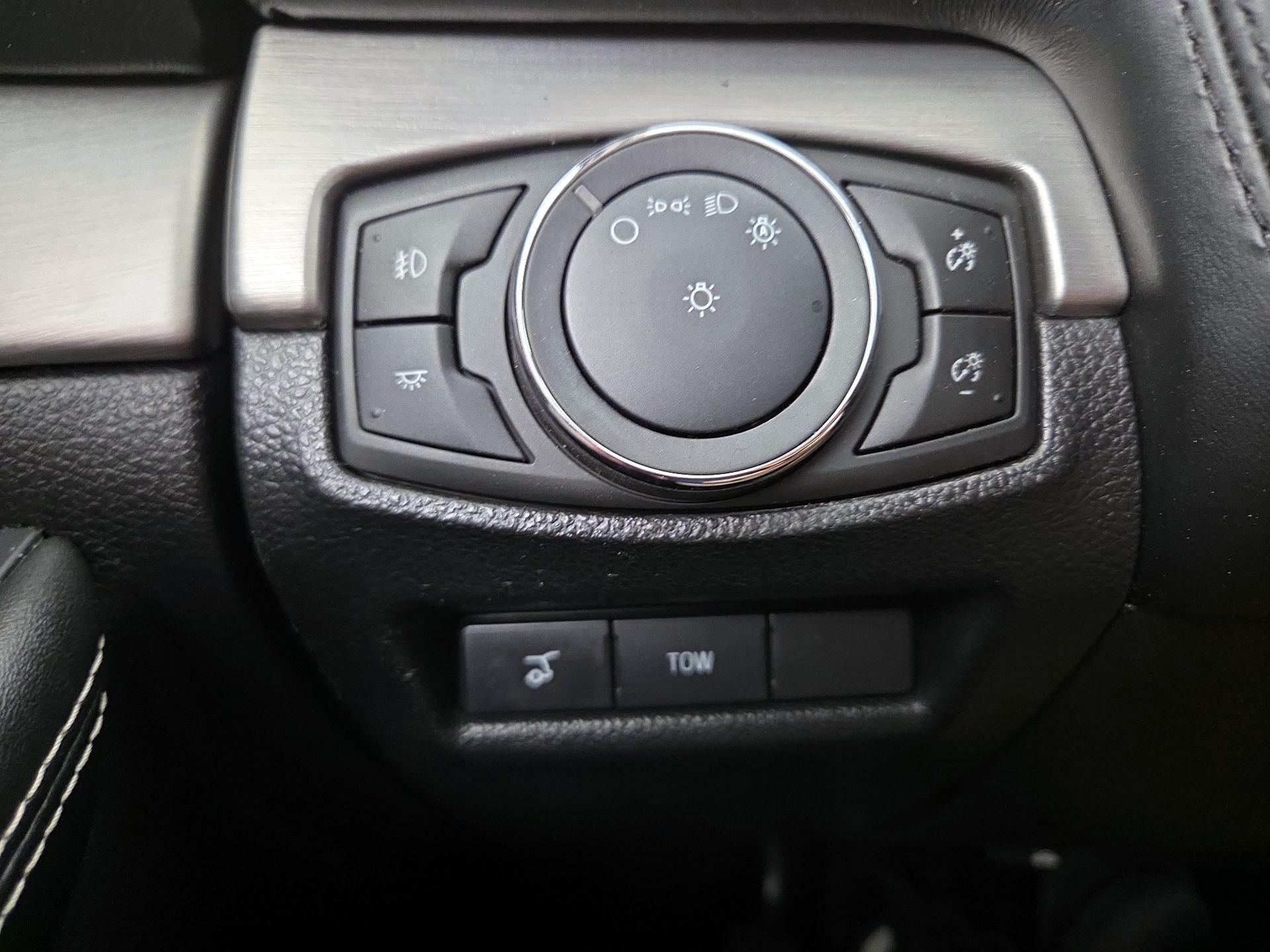 Thumbnail: 2019 Ford Explorer - 13