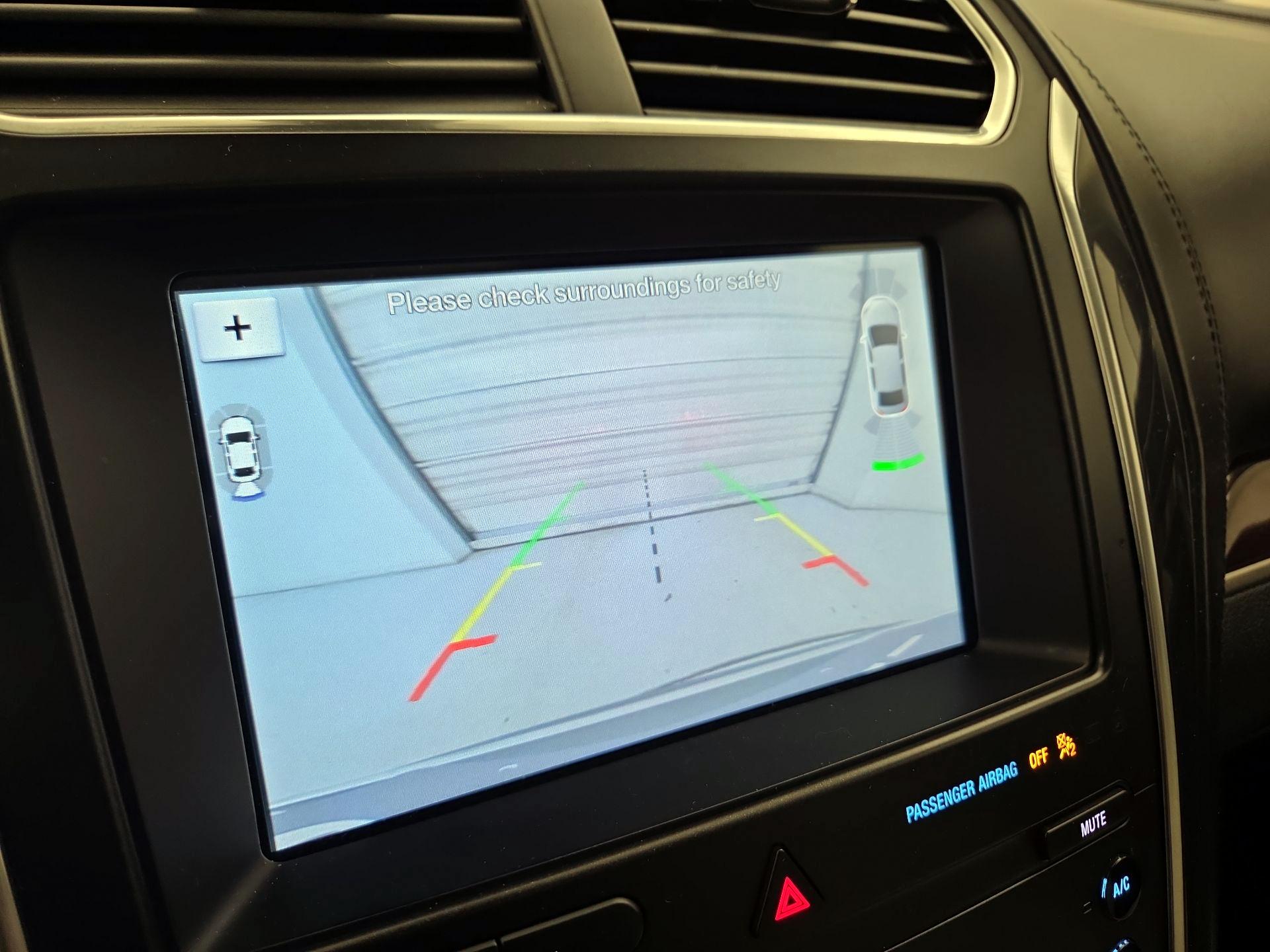 Thumbnail: 2019 Ford Explorer - 15