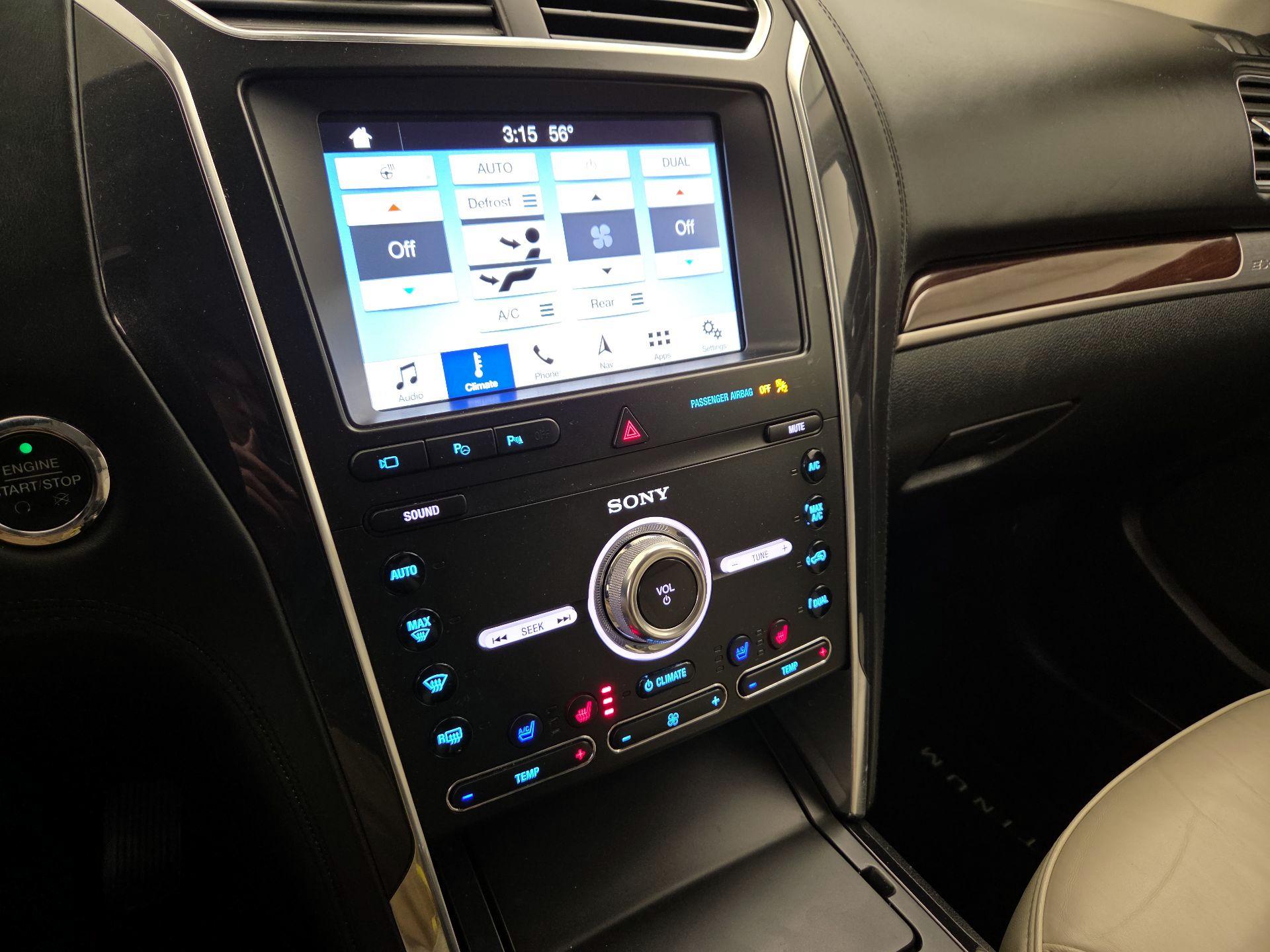 Thumbnail: 2019 Ford Explorer - 17