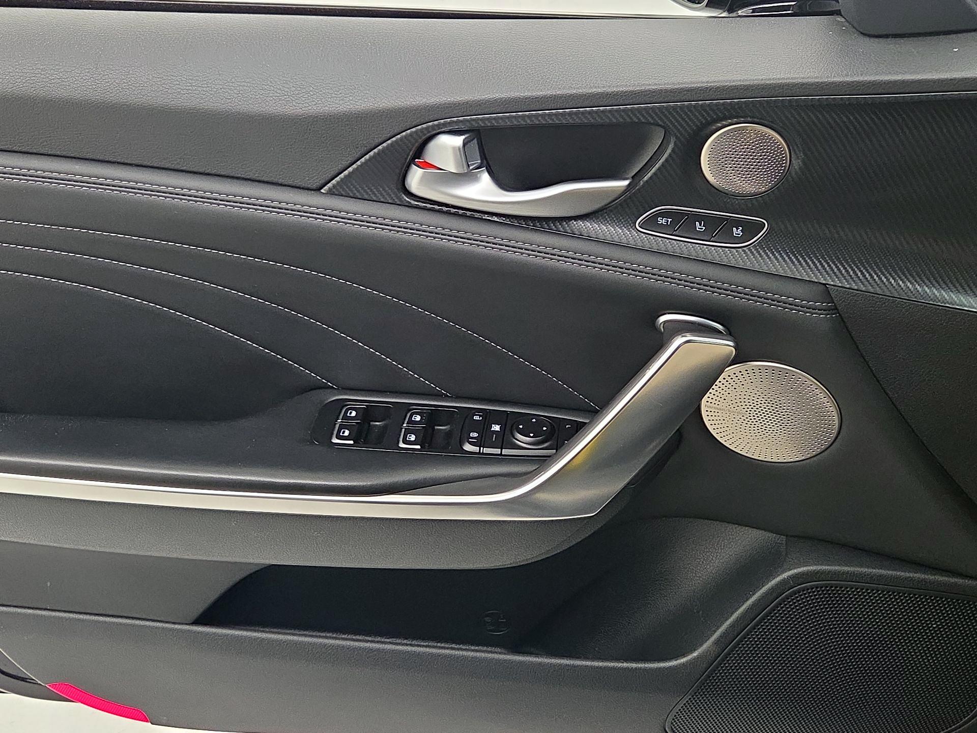 Thumbnail: 2022 Kia Stinger - 12