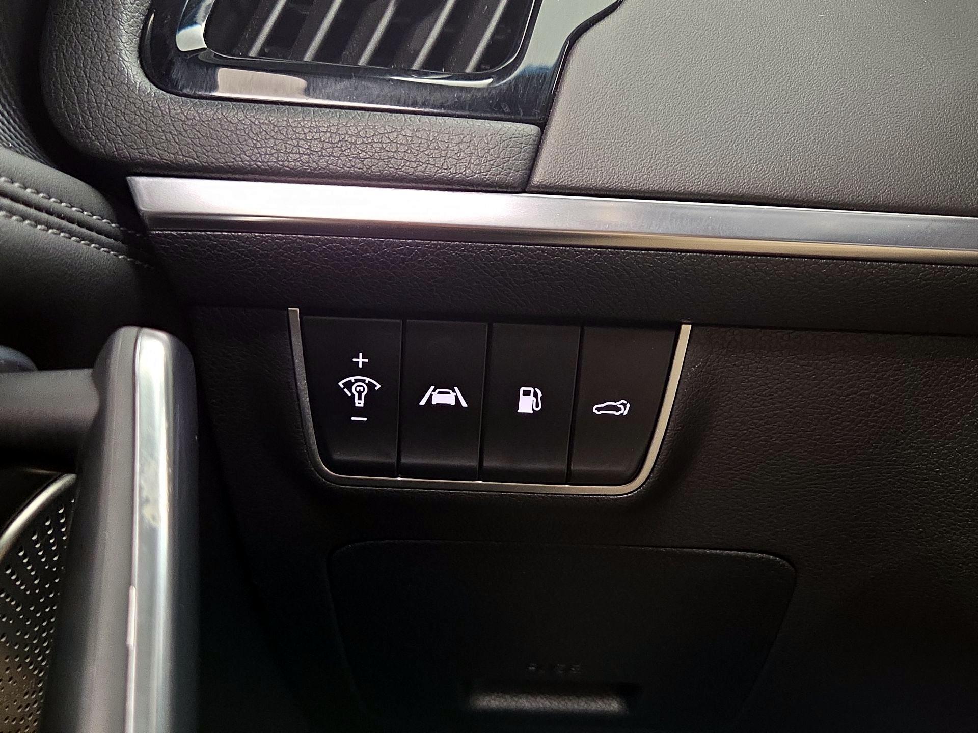 Thumbnail: 2022 Kia Stinger - 13