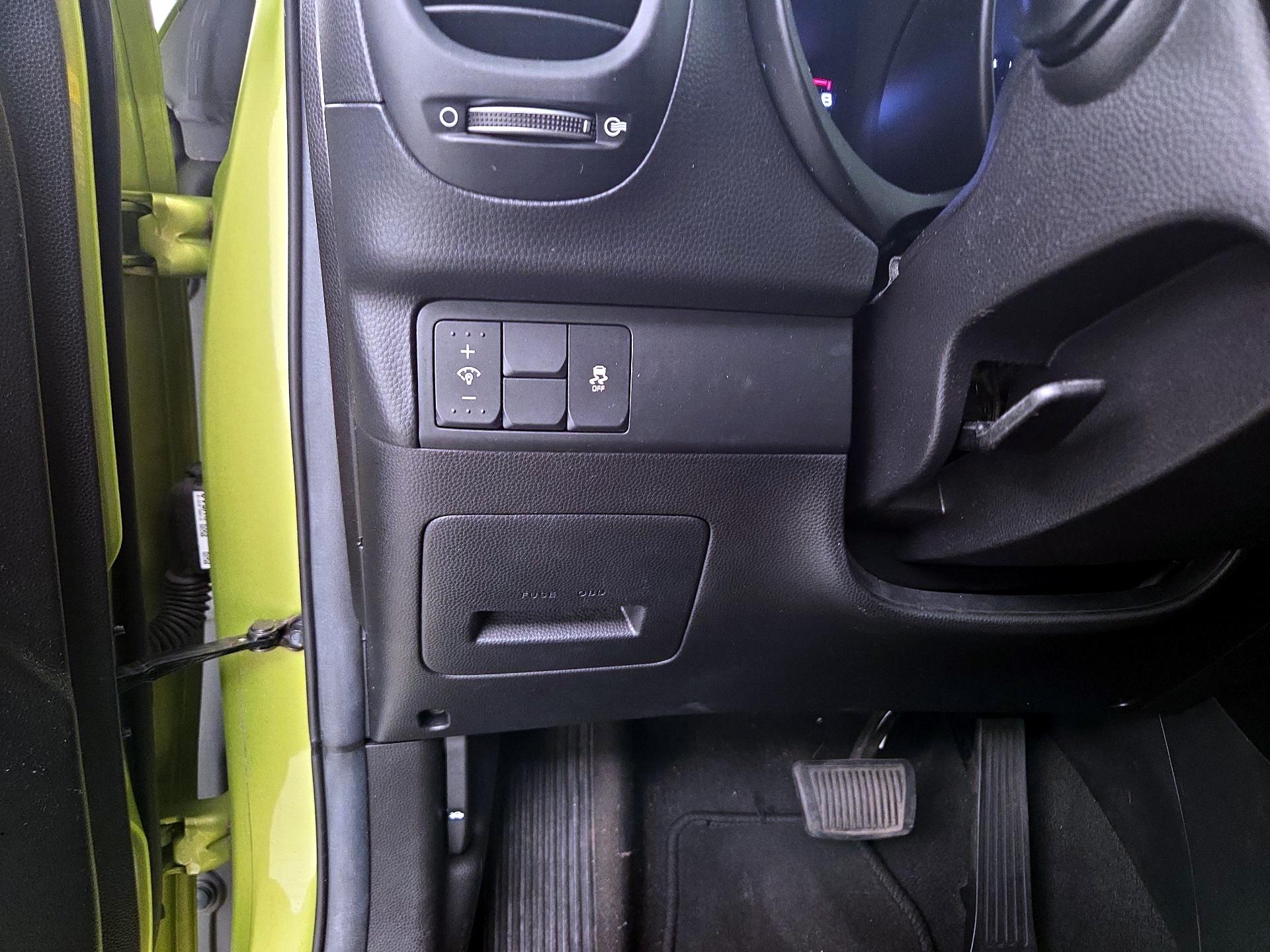 Thumbnail: 2019 Kia Soul - 11