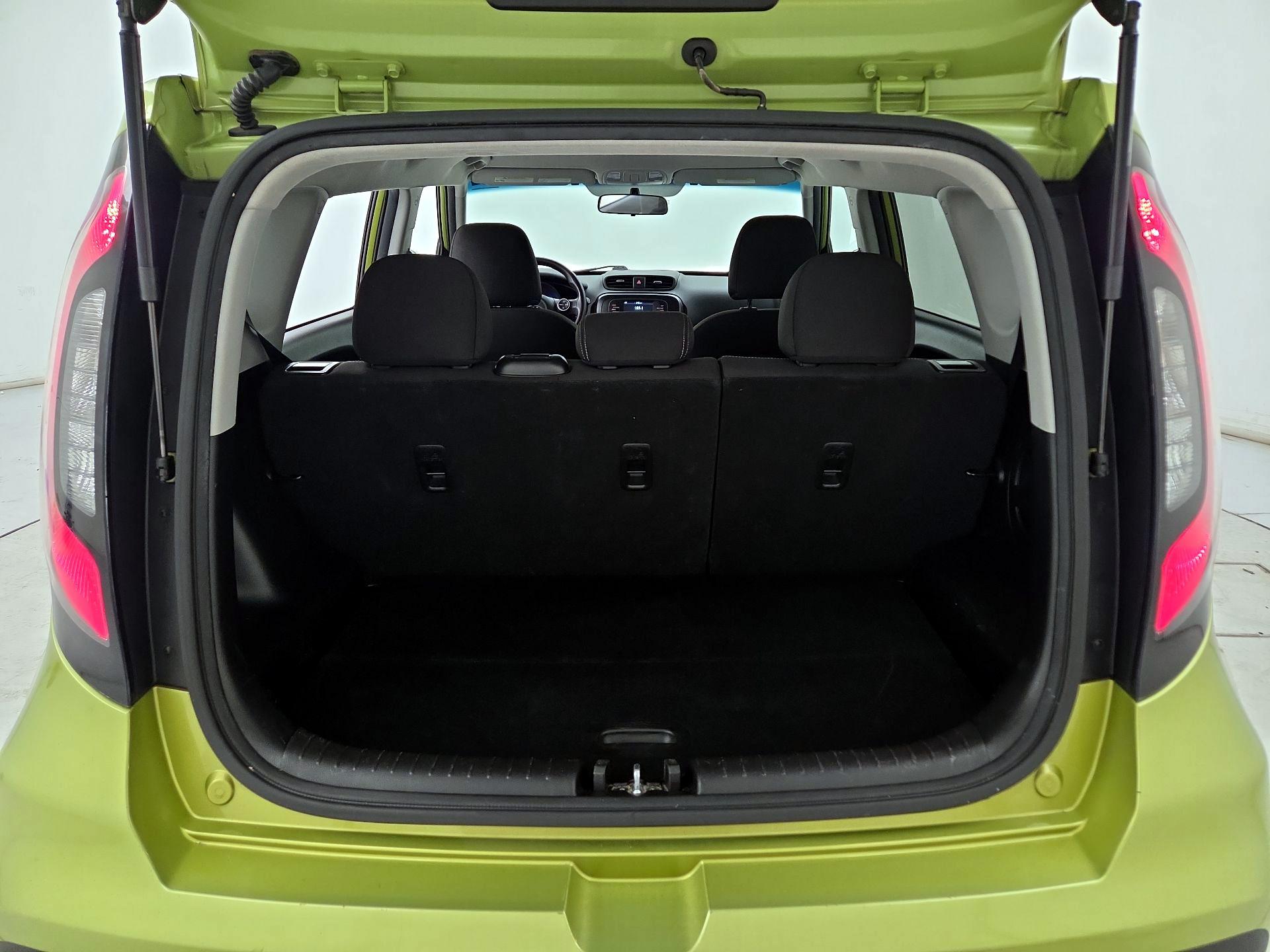 Thumbnail: 2019 Kia Soul - 18