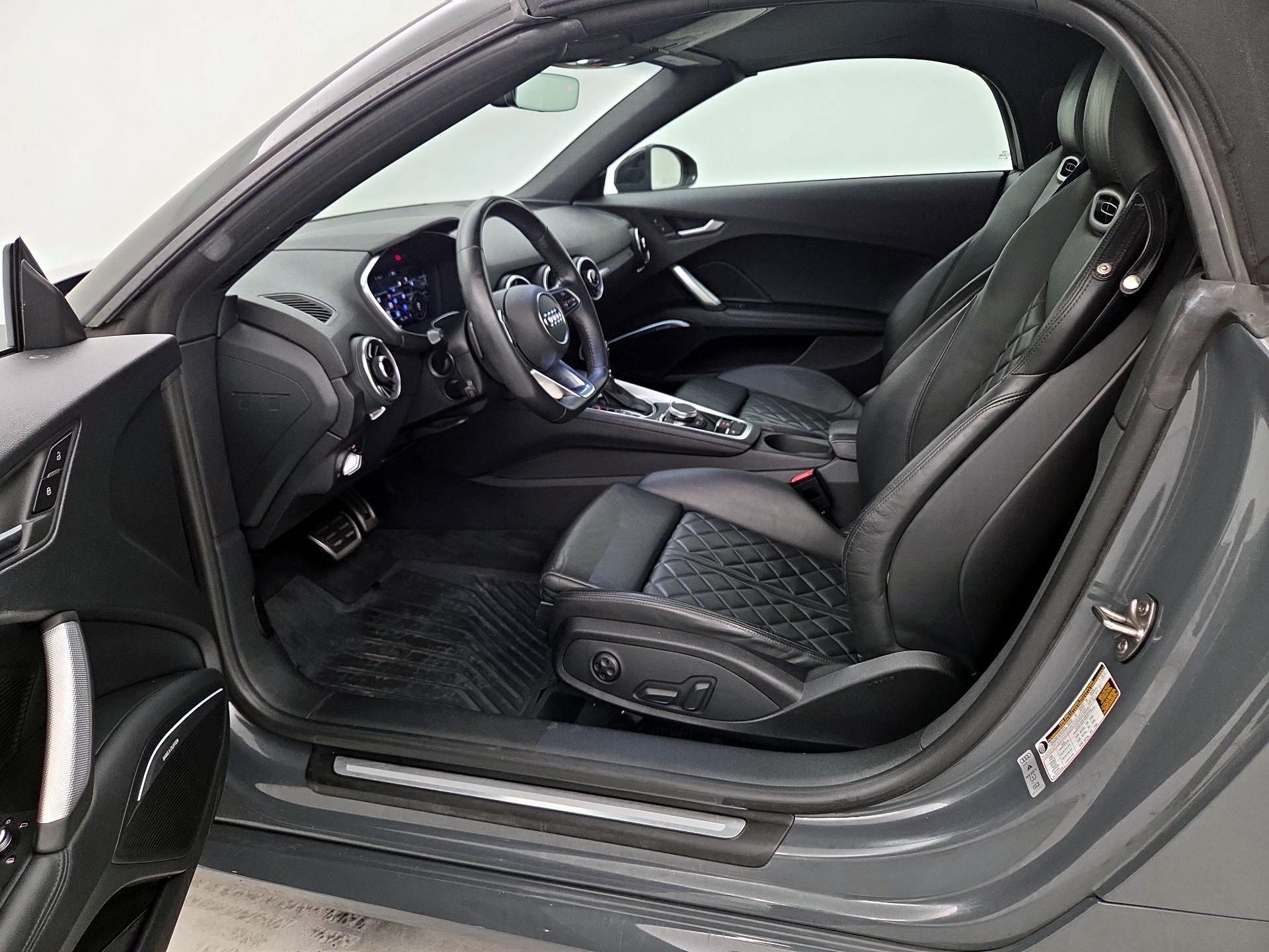 Thumbnail: 2017 Audi TT - 11