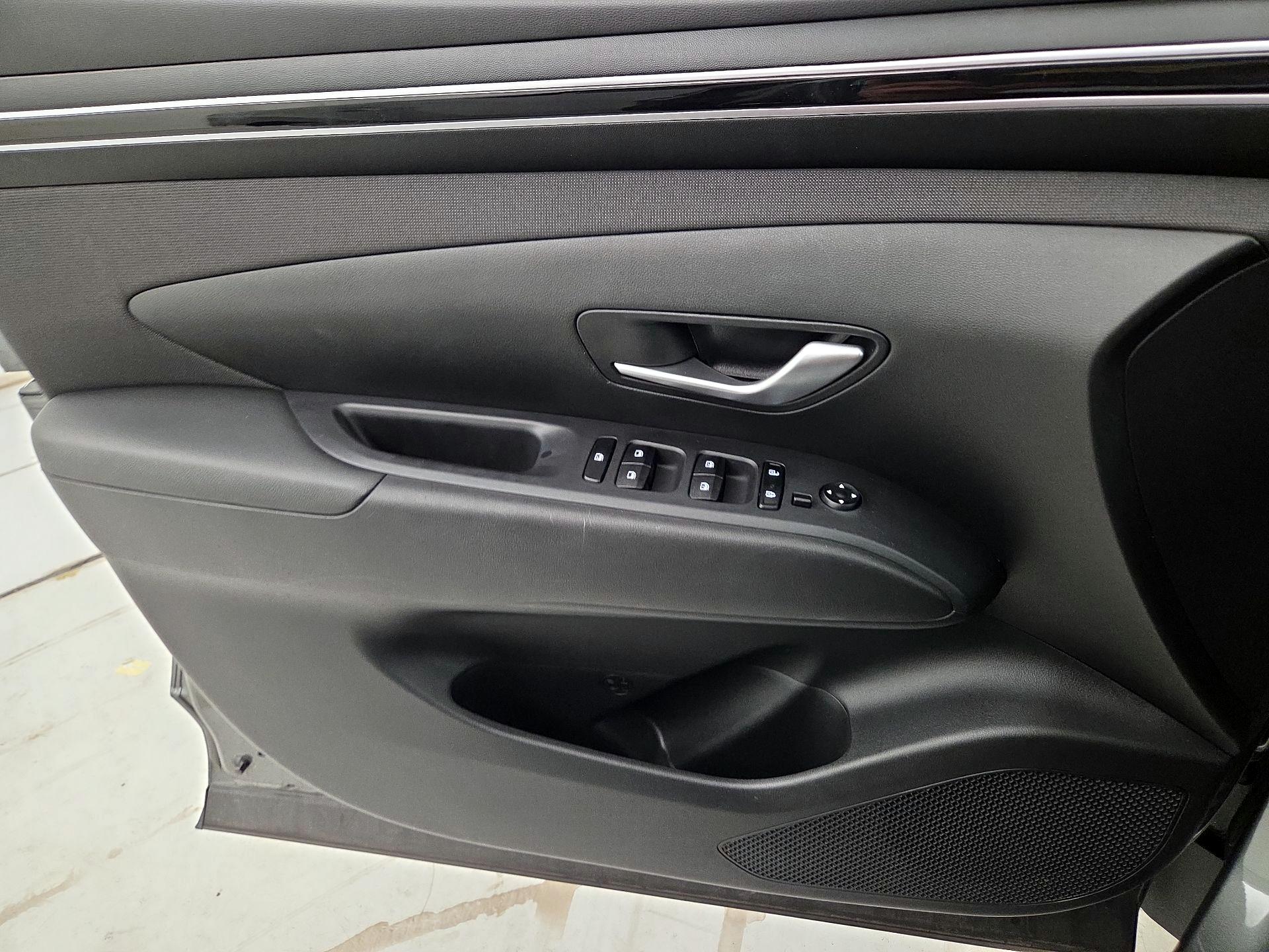 Thumbnail: 2023 Hyundai Tucson - 12