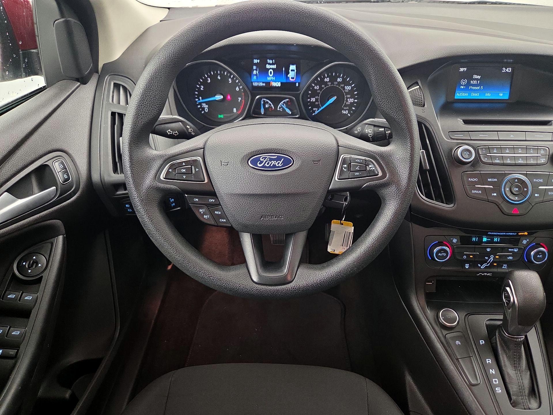 Thumbnail: 2017 Ford Focus - 10