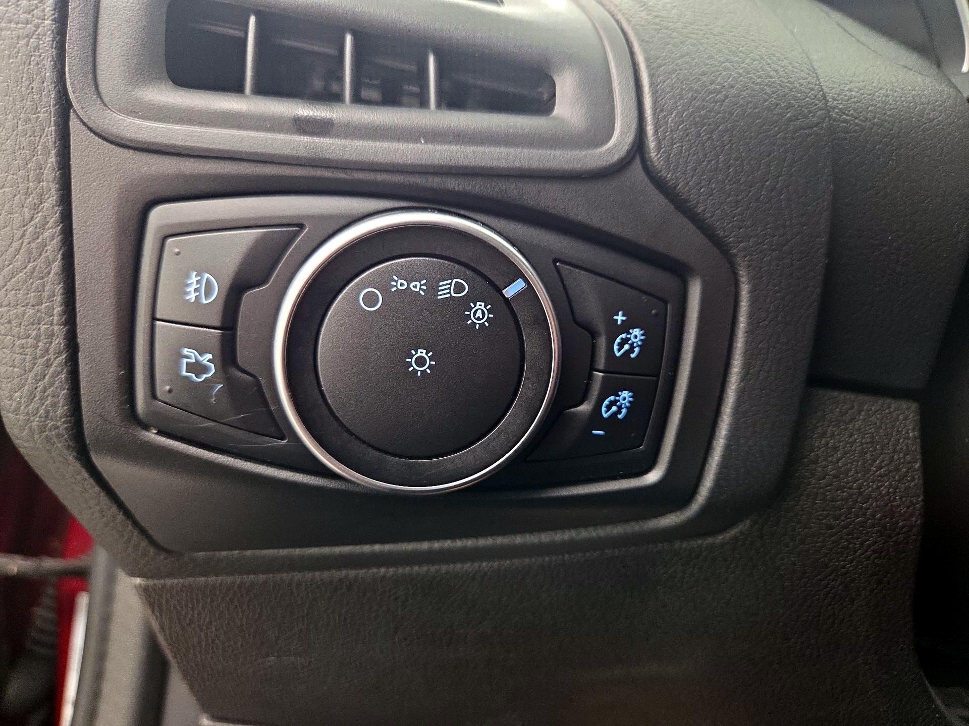 Thumbnail: 2017 Ford Focus - 13