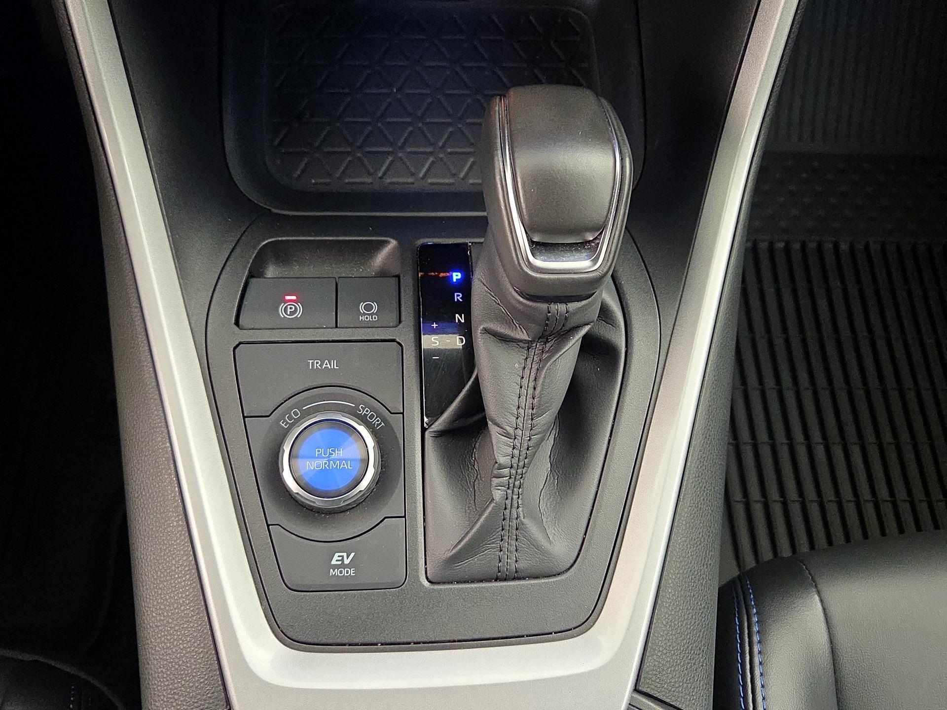 Thumbnail: 2024 Toyota RAV4 - 18