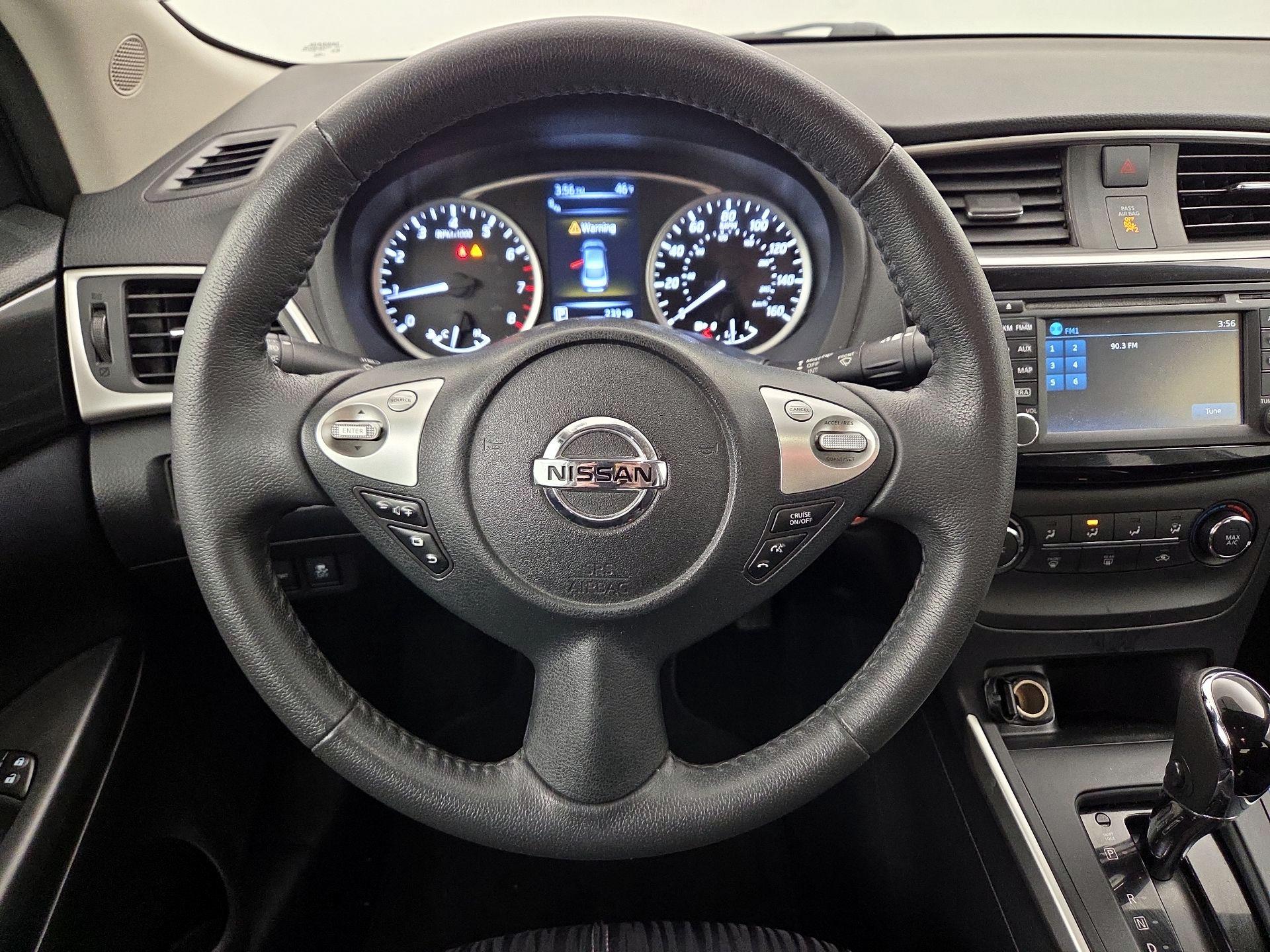 Thumbnail: 2017 Nissan Sentra - 10