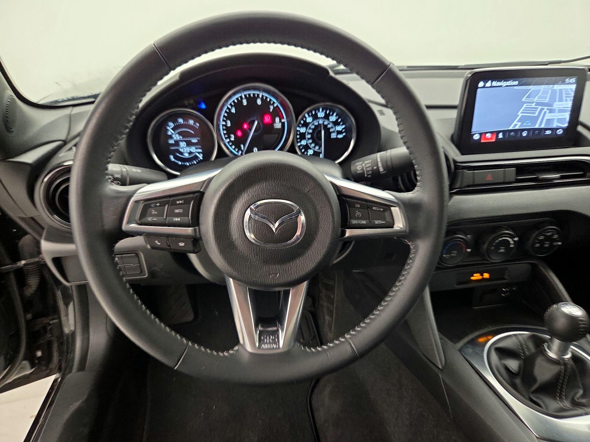 Thumbnail: 2021 Mazda MX-5 Miata - 10