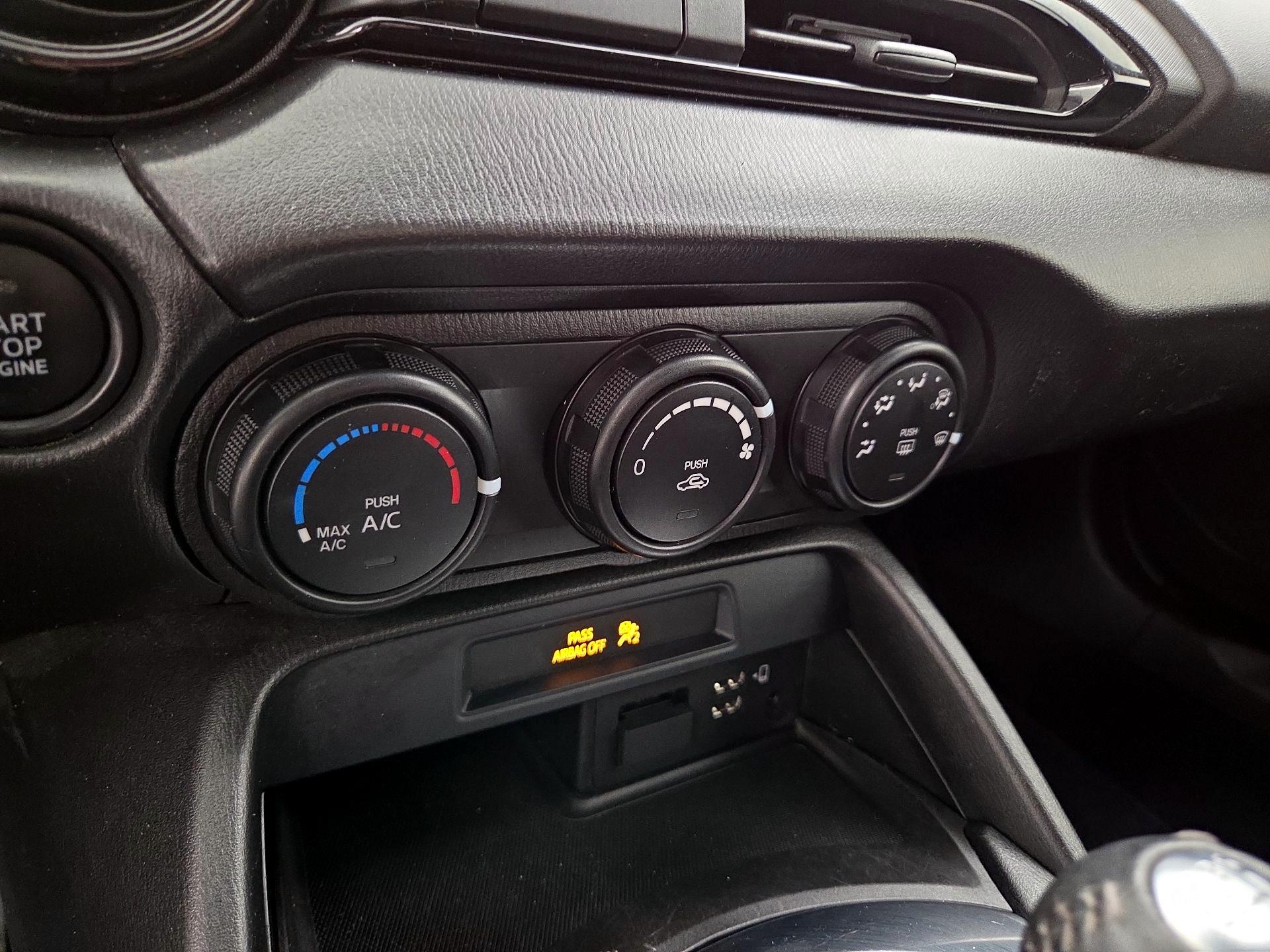 Thumbnail: 2021 Mazda MX-5 Miata - 17