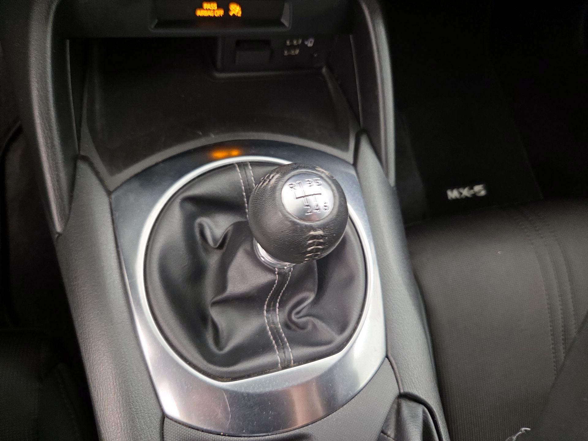 Thumbnail: 2021 Mazda MX-5 Miata - 18