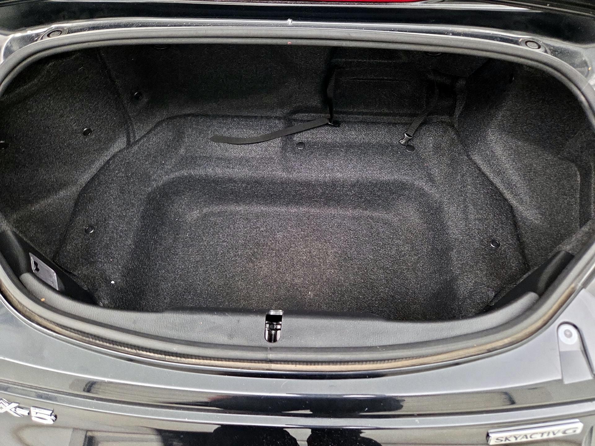 Thumbnail: 2021 Mazda MX-5 Miata - 20