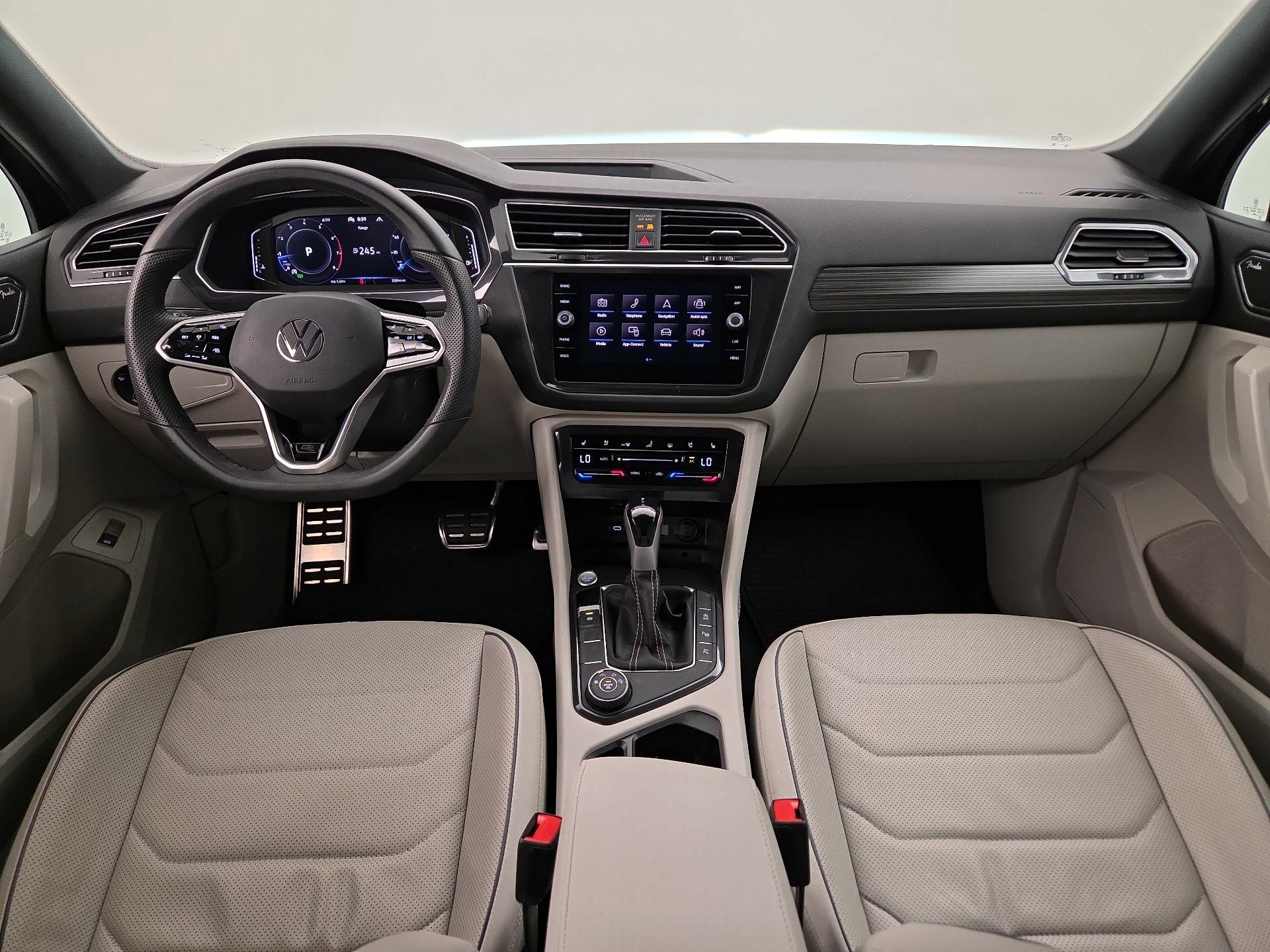 Thumbnail: 2024 Volkswagen Tiguan - 9