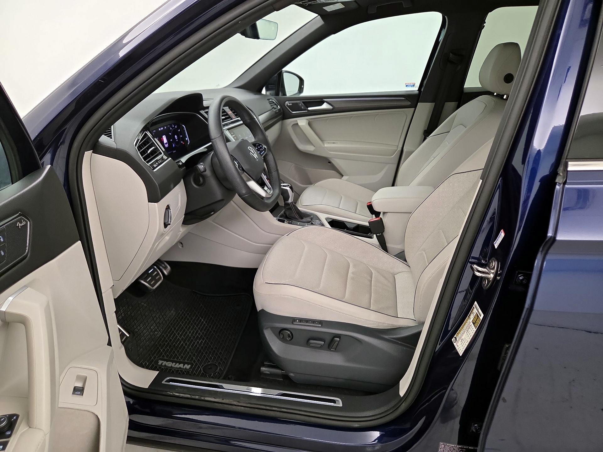 Thumbnail: 2024 Volkswagen Tiguan - 11