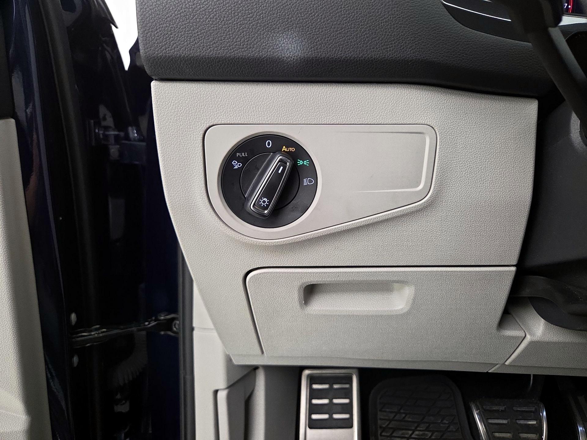 Thumbnail: 2024 Volkswagen Tiguan - 13